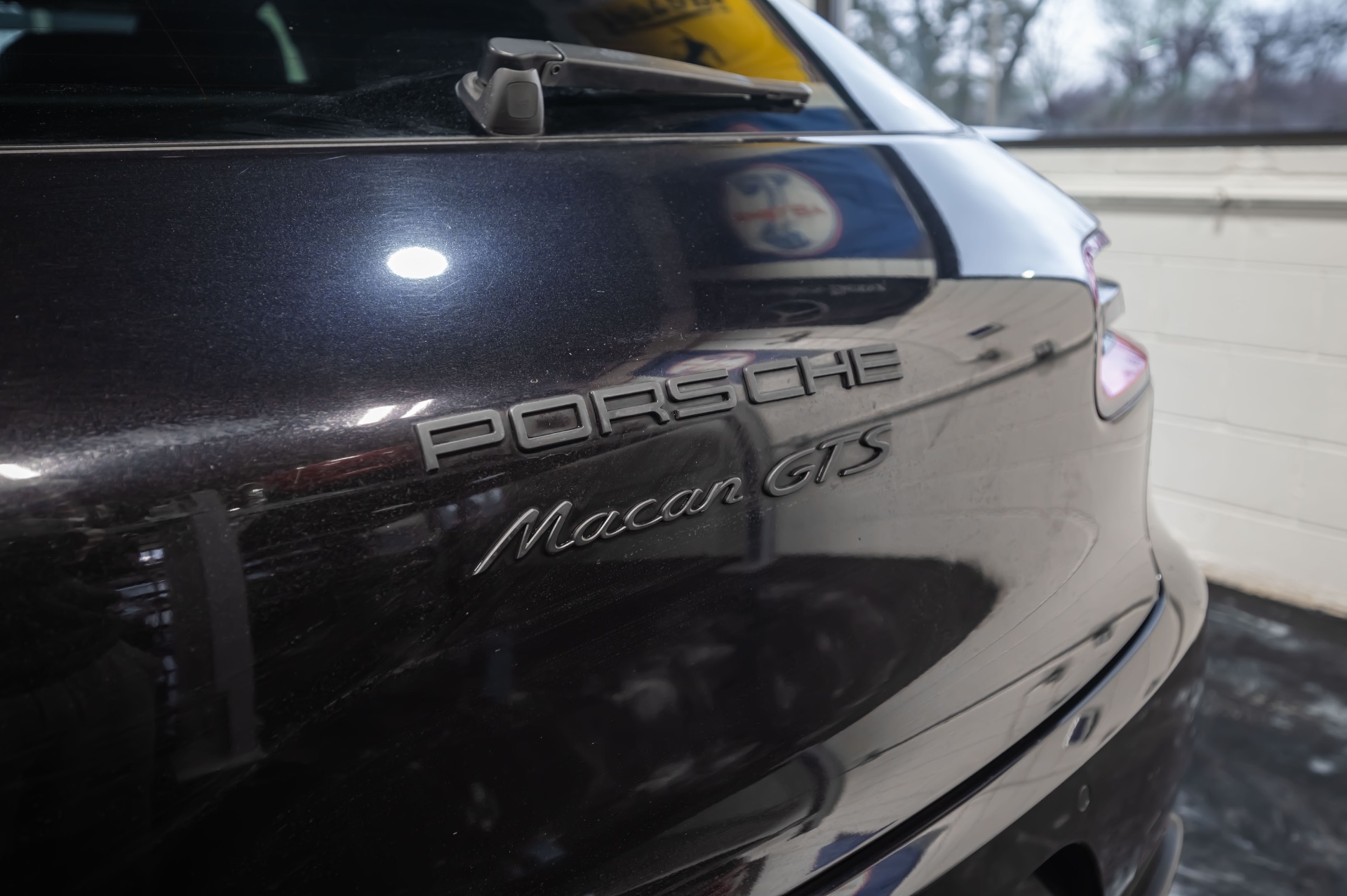 2017 PORSCHE MACAN - Image 16