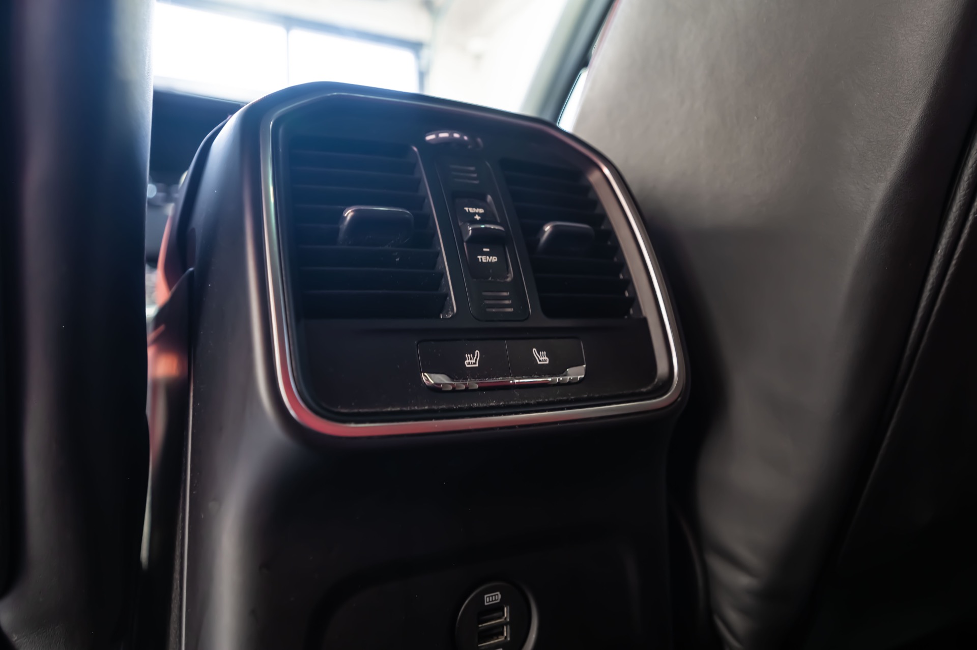 2017 PORSCHE MACAN - Image 49