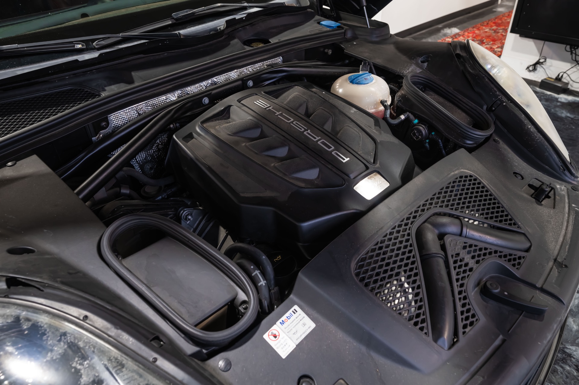 2017 PORSCHE MACAN - Image 52