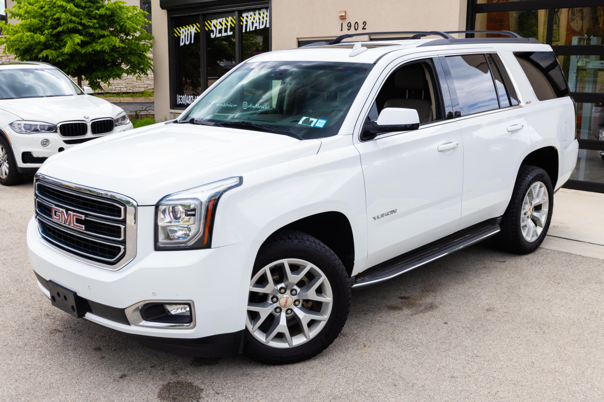 2016 GMC YUKON - Image 2