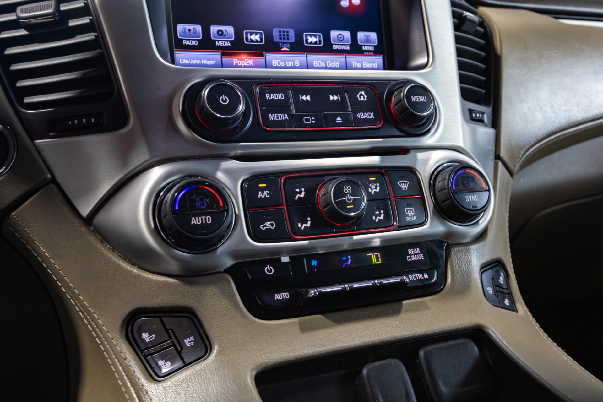 2016 GMC YUKON - Image 42