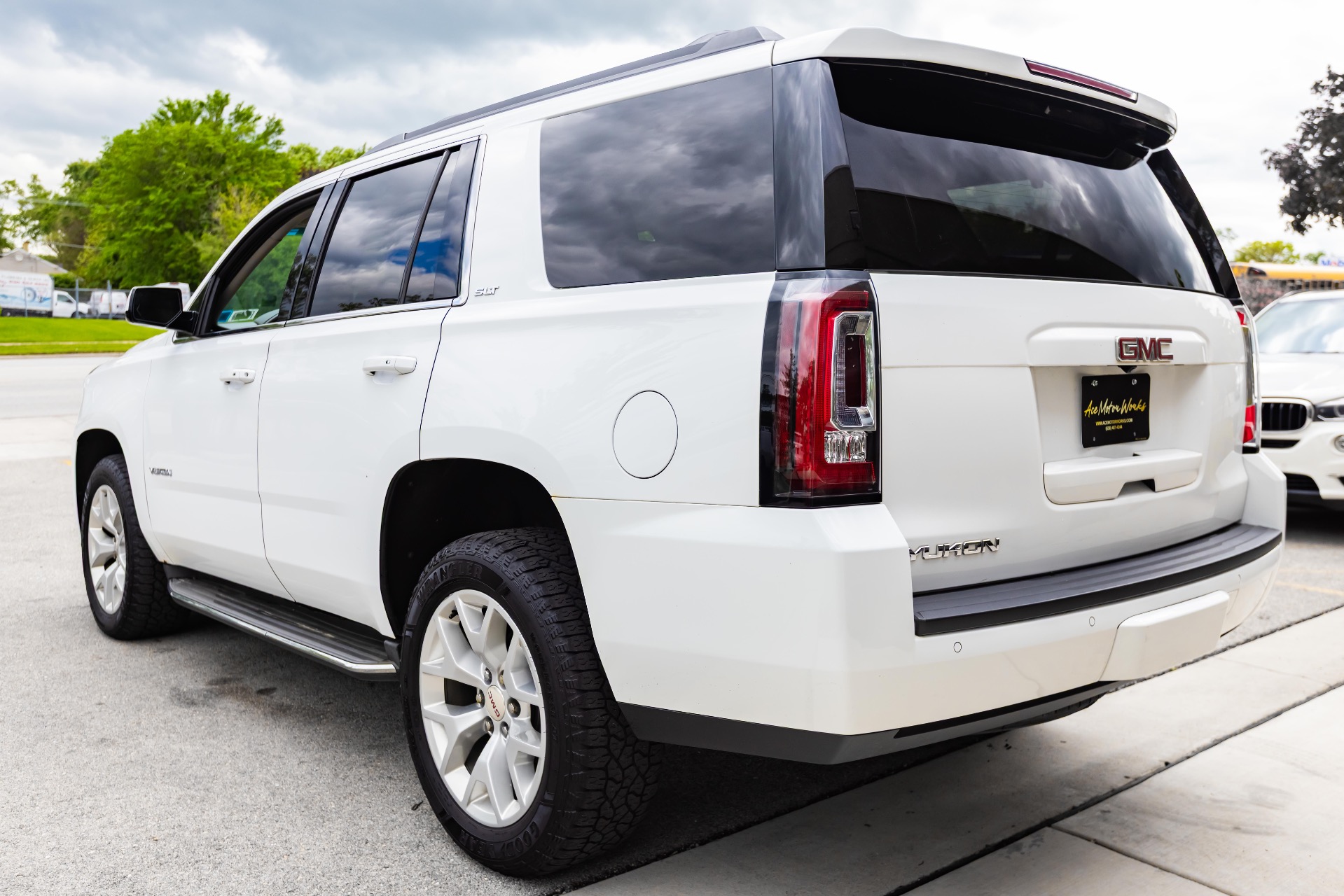2016 GMC YUKON - Image 9
