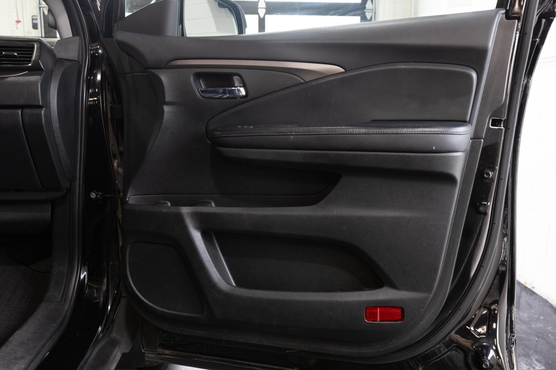 2017 HONDA PILOT - Image 38