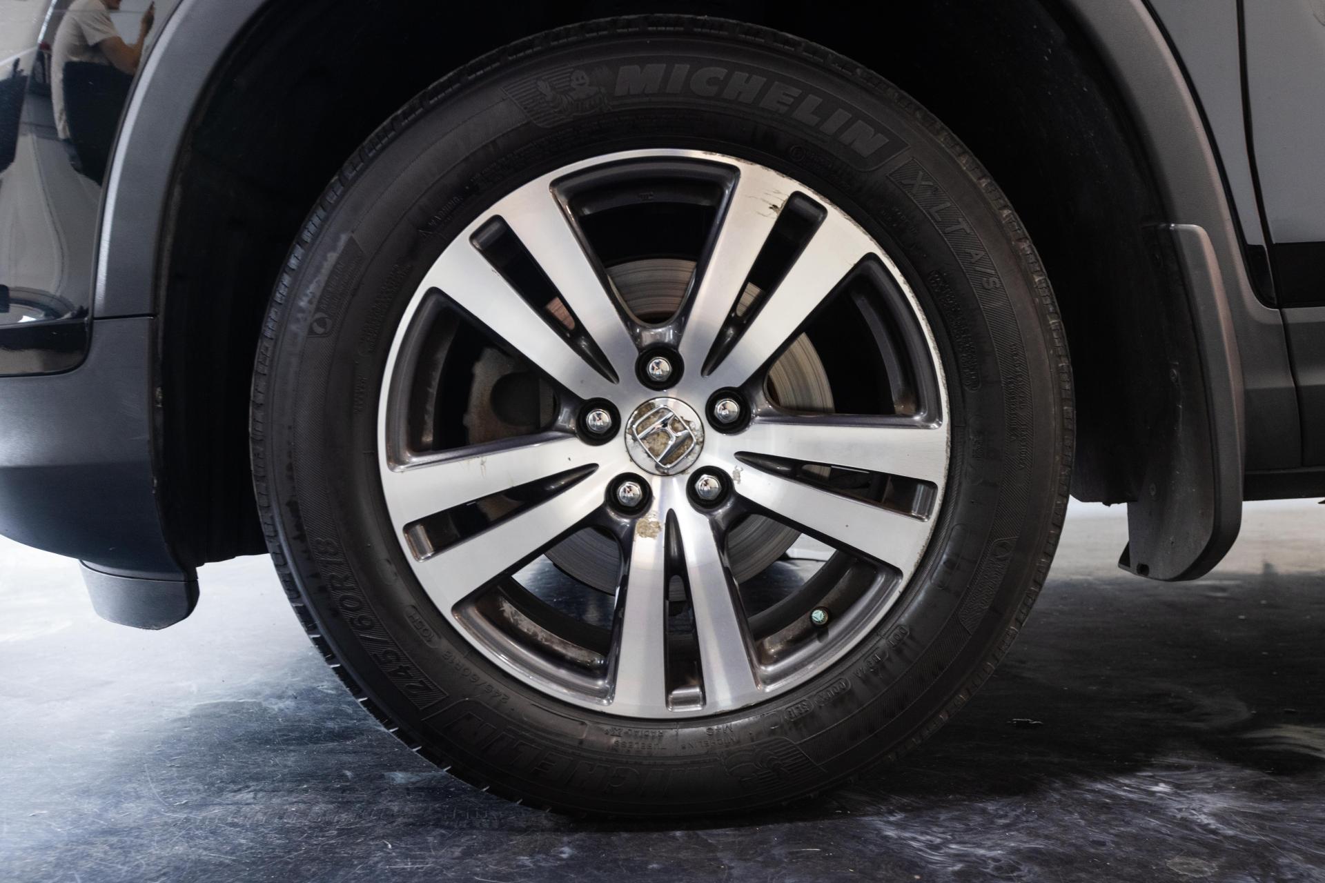 2017 HONDA PILOT - Image 4