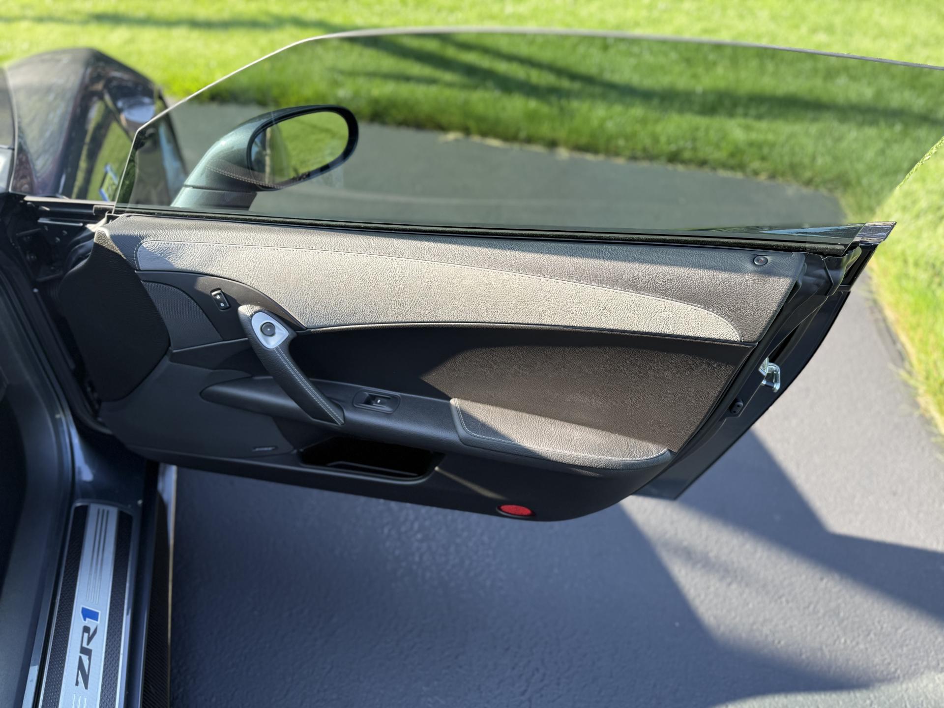 2009 CHEVROLET CORVETTE - Image 25