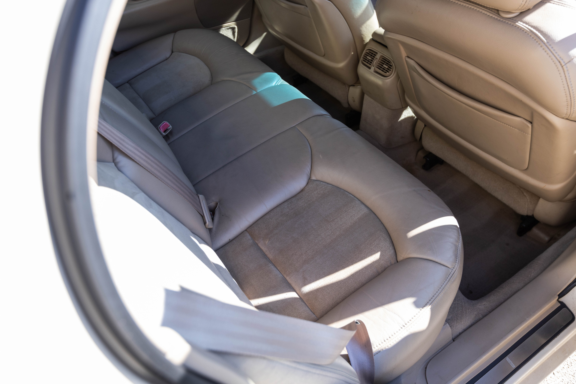 2002 LINCOLN CONTINENTAL - Image 30