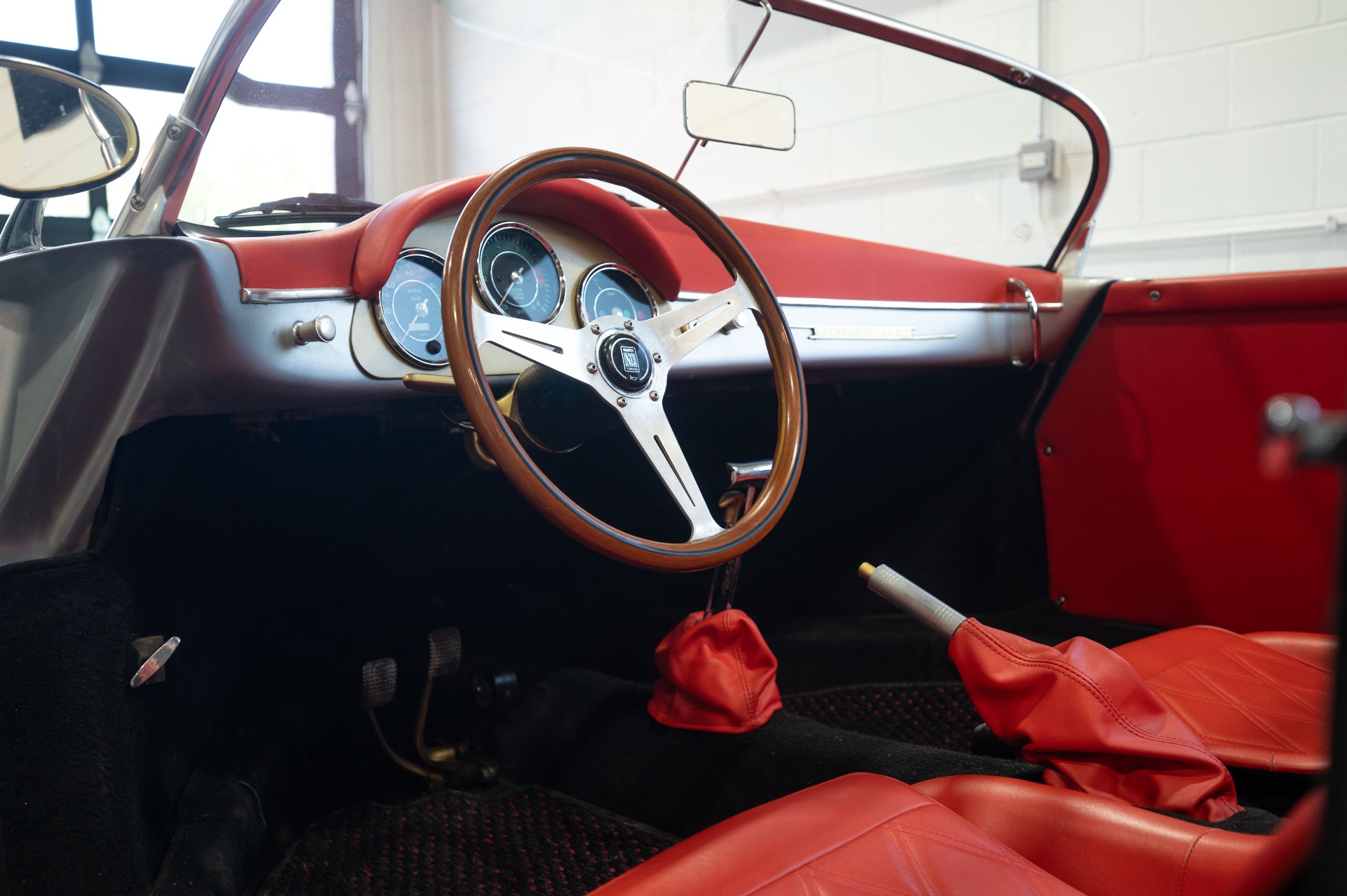 1957 PORSCHE 356 SPEEDSTER - Image 40
