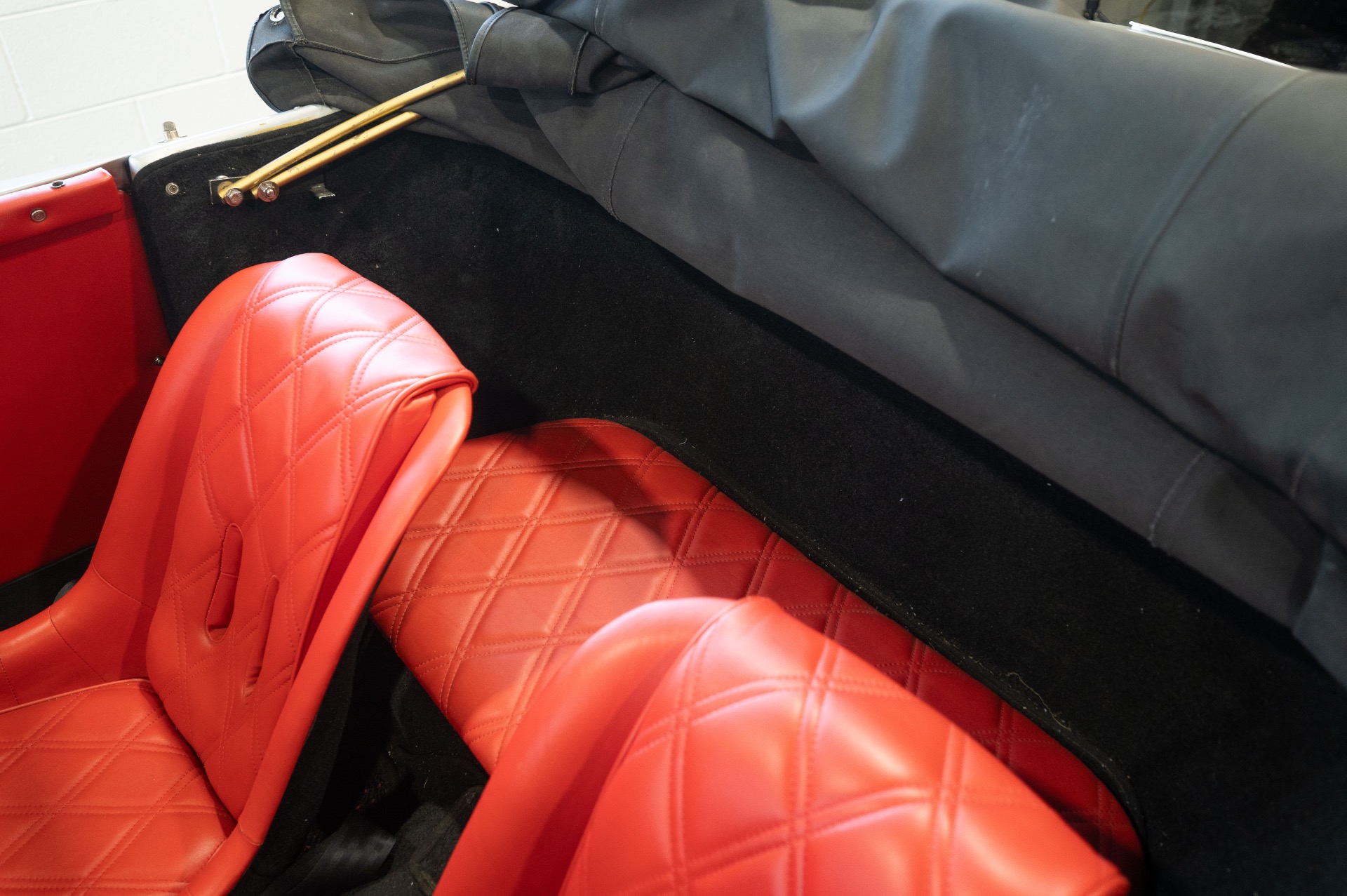 1957 PORSCHE 356 SPEEDSTER - Image 45