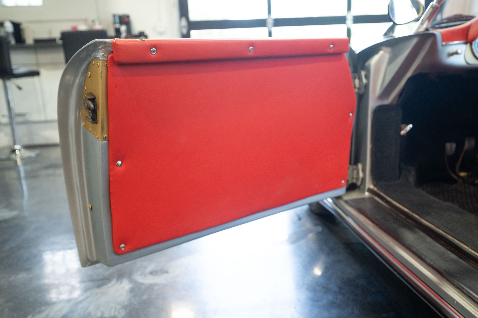 1957 PORSCHE 356 SPEEDSTER - Image 46