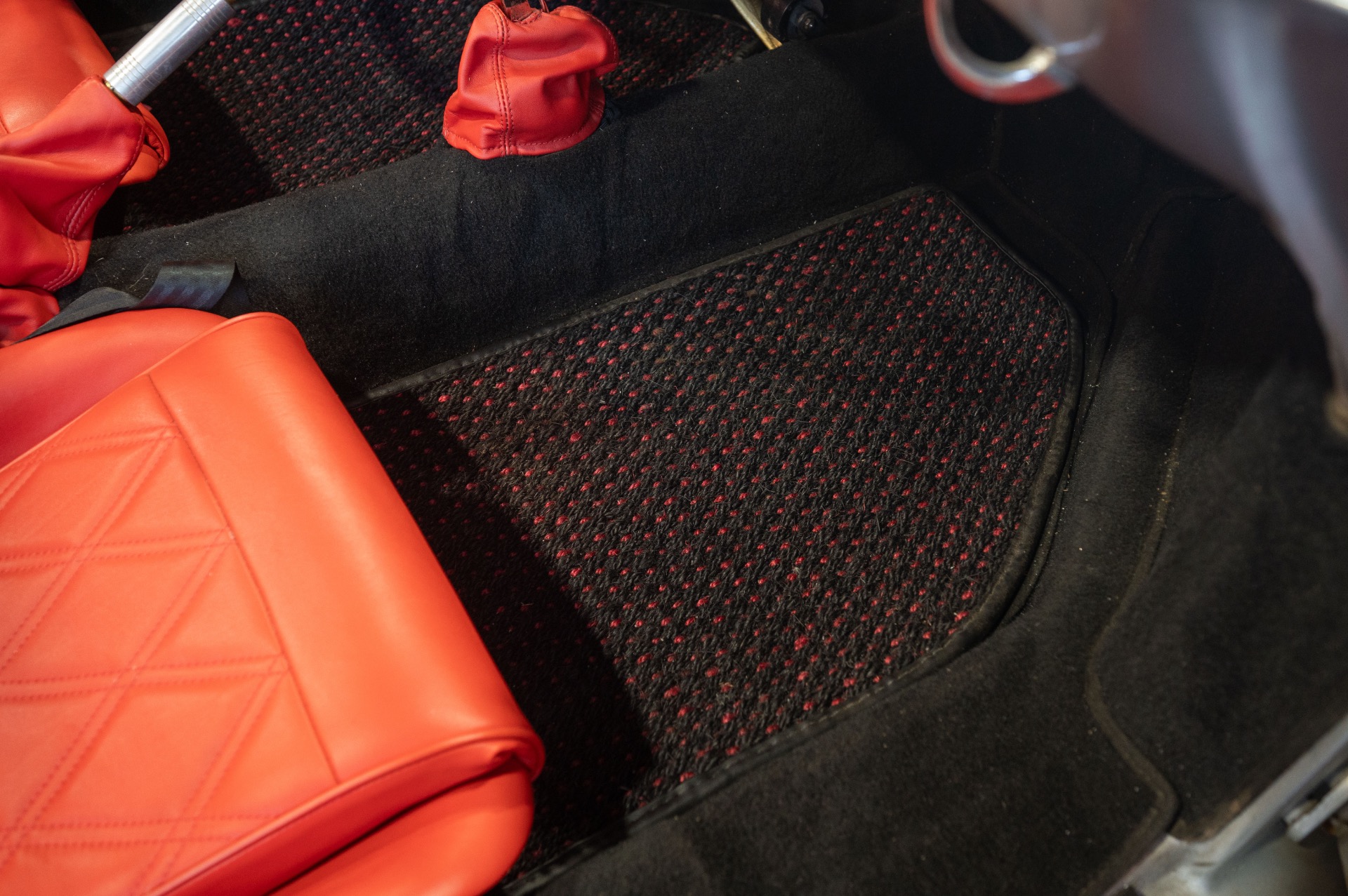 1957 PORSCHE 356 SPEEDSTER - Image 51