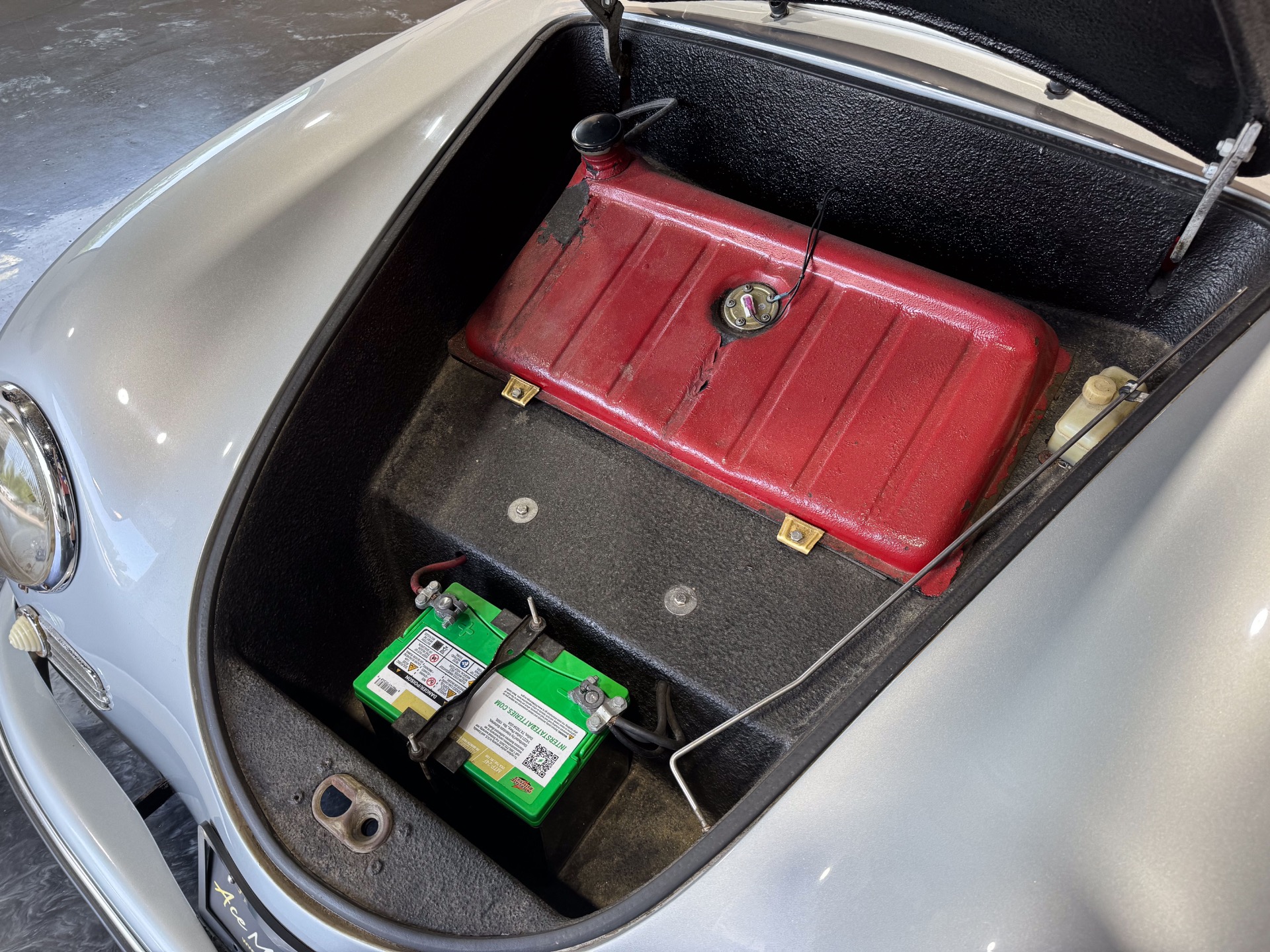 1957 PORSCHE 356 SPEEDSTER - Image 58