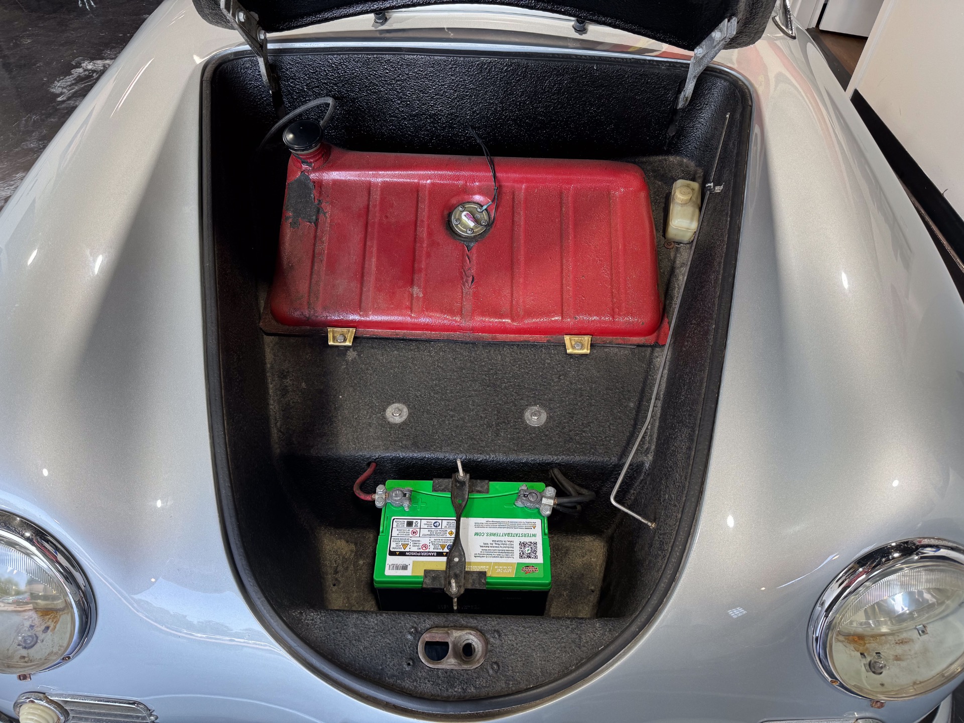 1957 PORSCHE 356 SPEEDSTER - Image 59