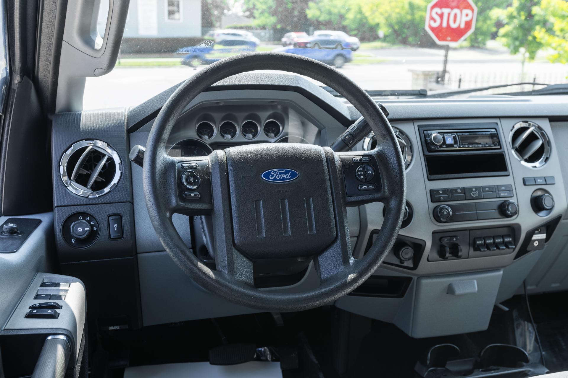 2016 FORD F-350 - Image 31