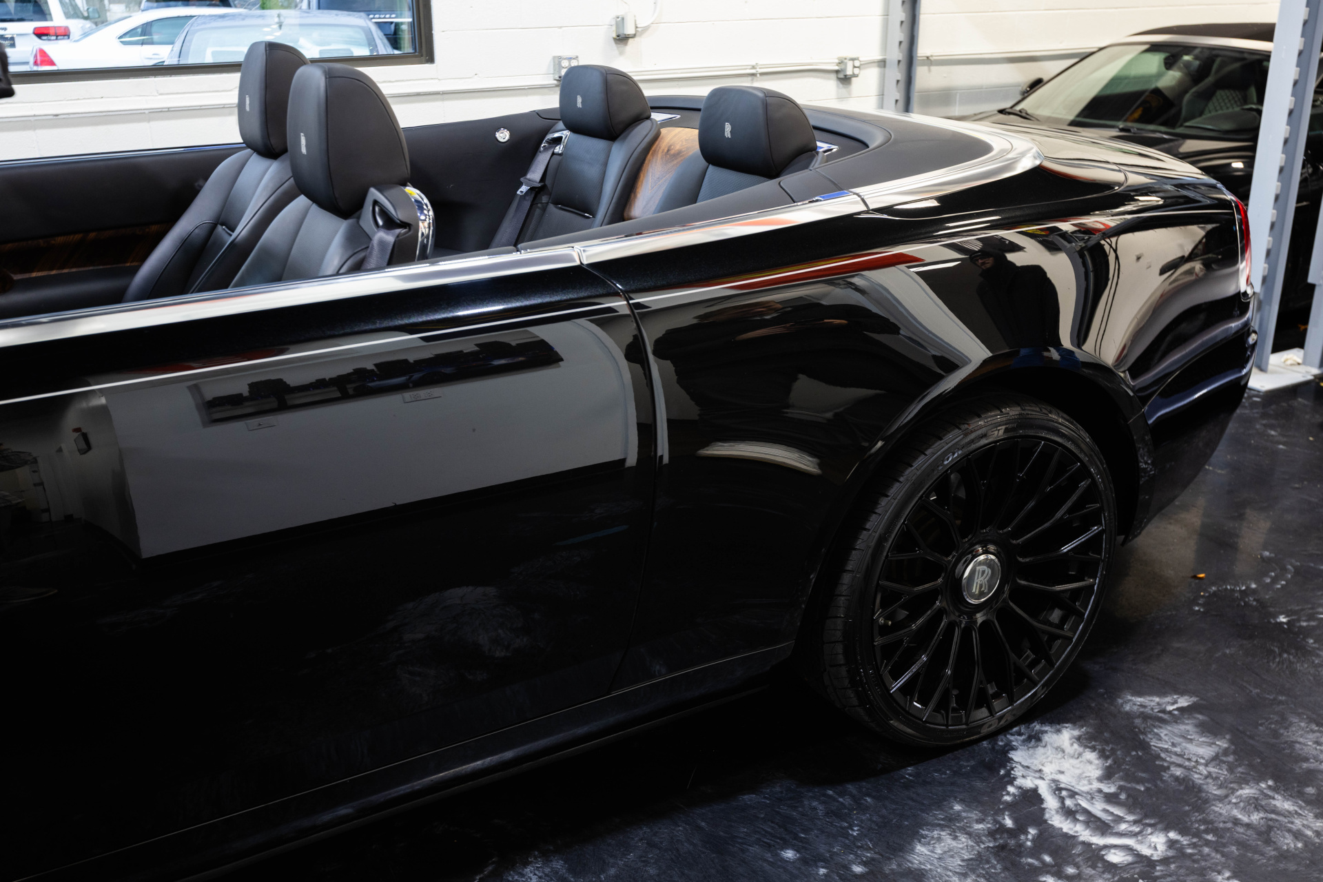 2016 ROLLS-ROYCE DAWN - Image 11