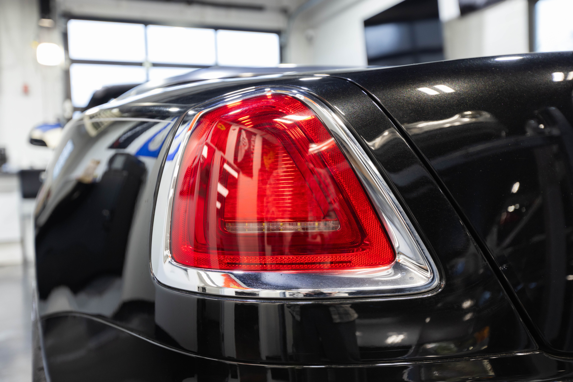 2016 ROLLS-ROYCE DAWN - Image 17