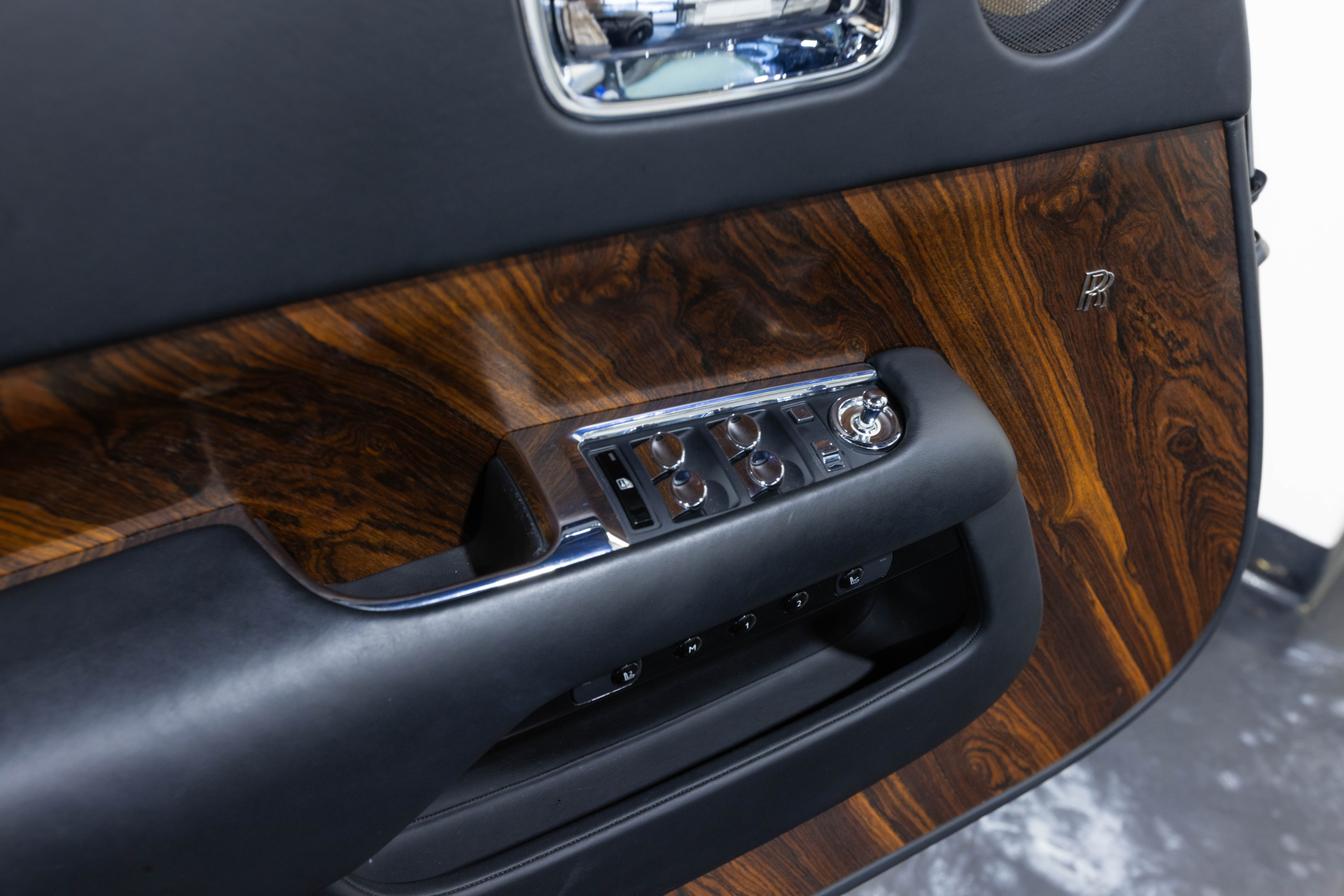 2016 ROLLS-ROYCE DAWN - Image 46