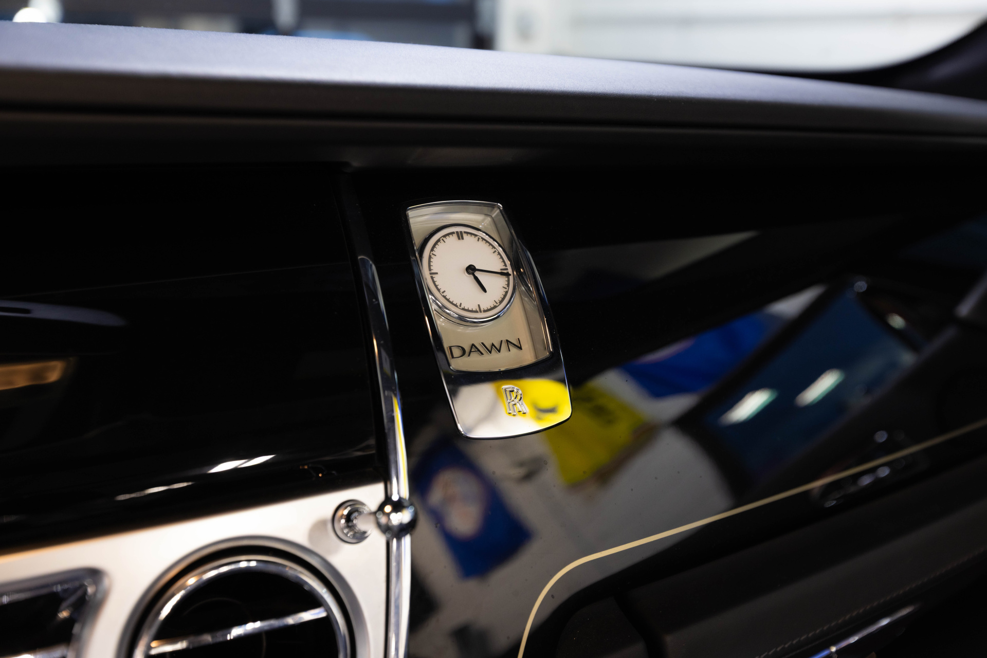 2016 ROLLS-ROYCE DAWN - Image 84