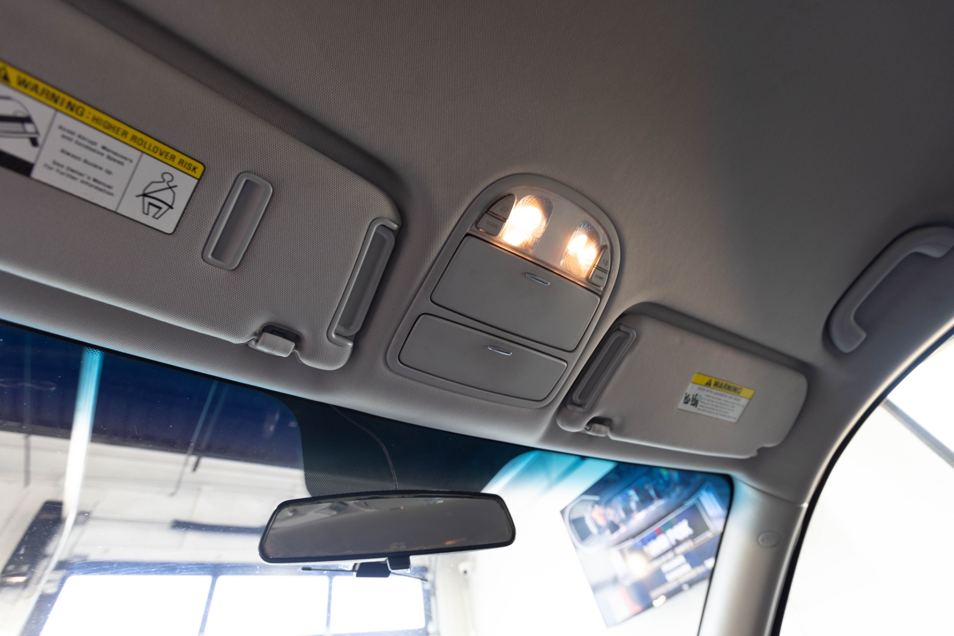 2011 Hyundai Santa Fe GLS - Photo 25