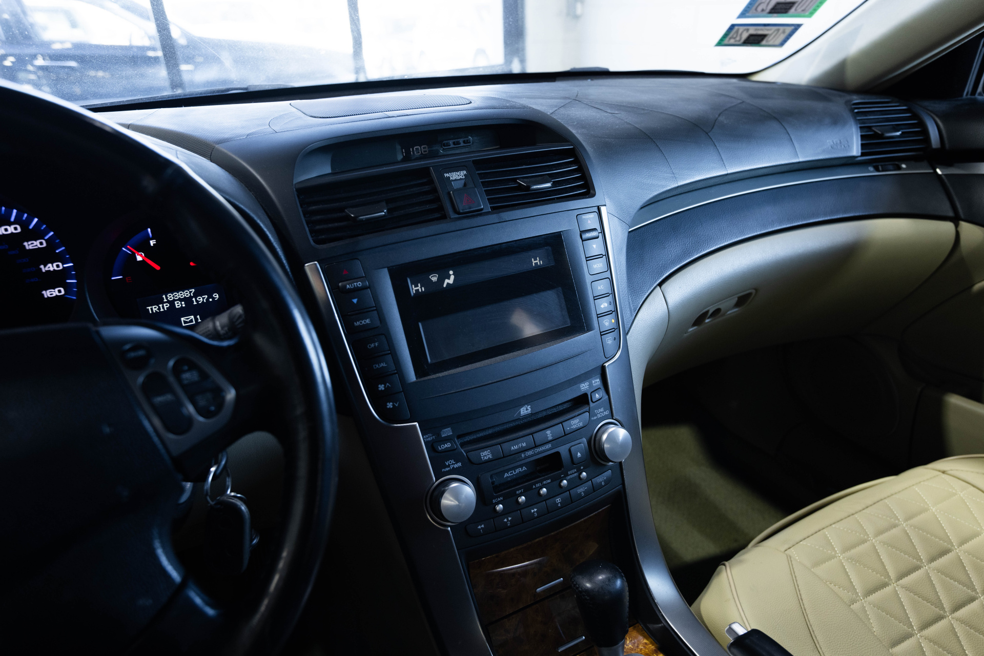 2005 ACURA TL - Image 26