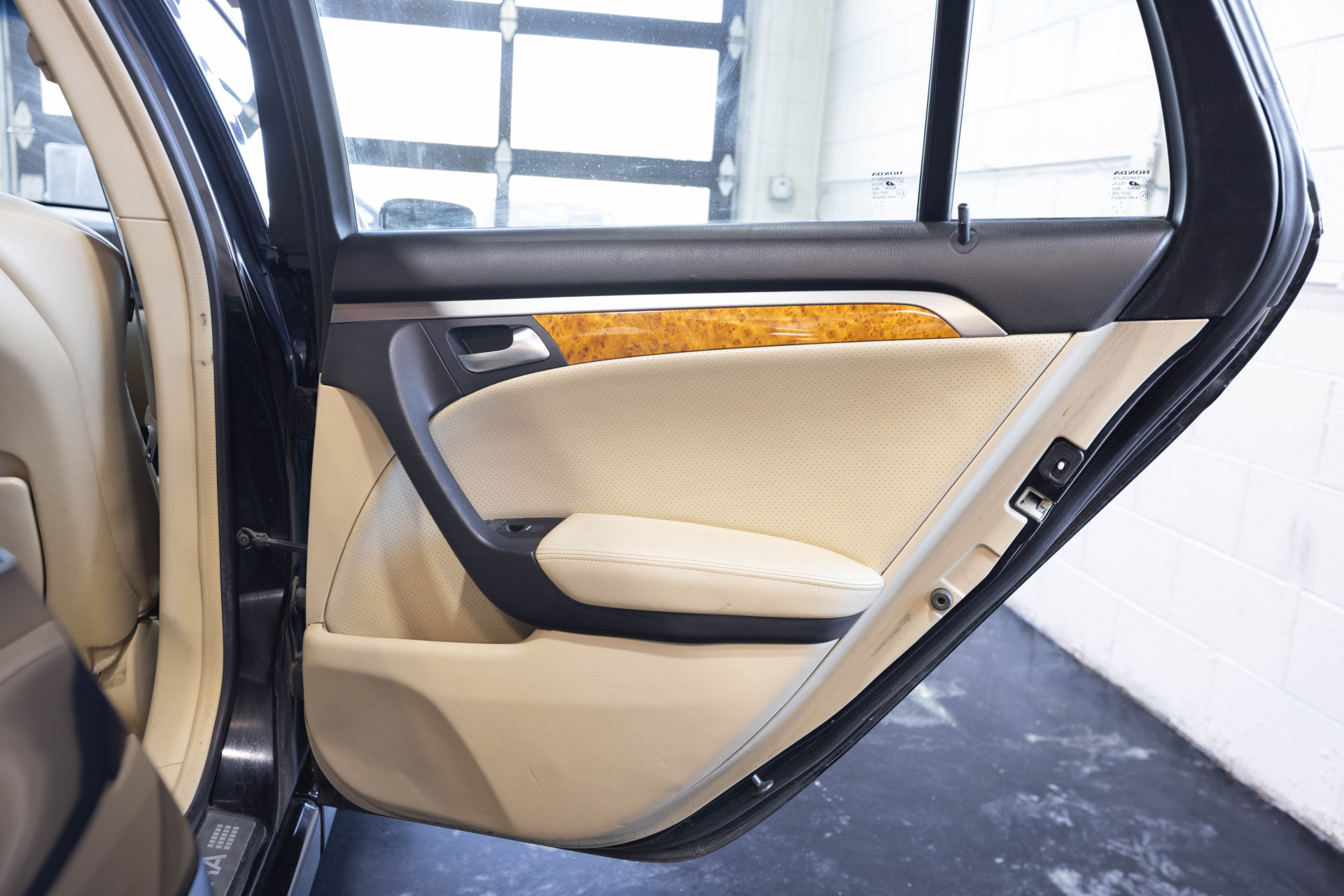 2005 ACURA TL - Image 37