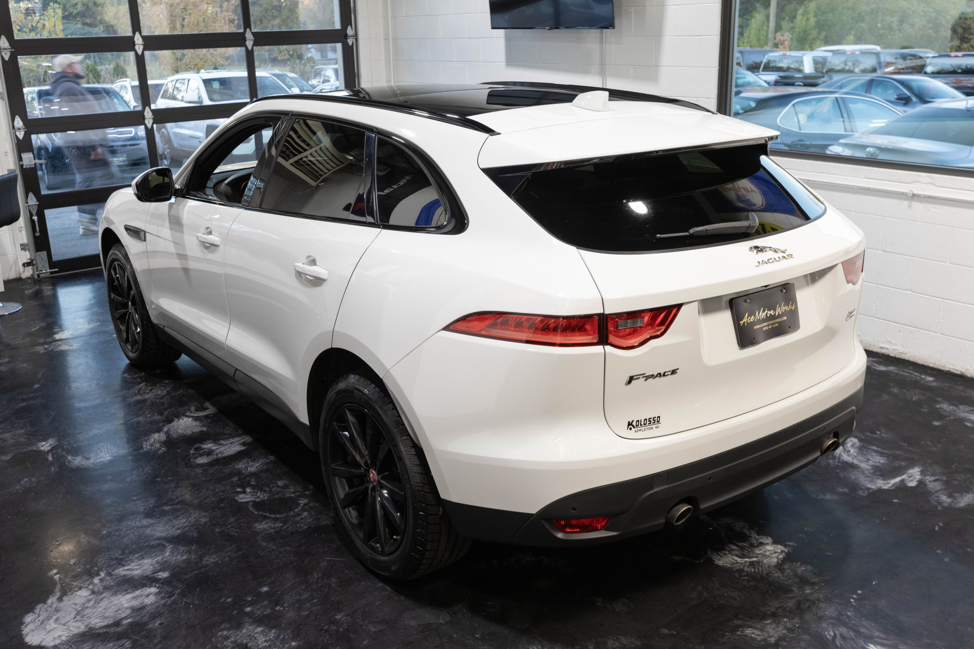 2018 JAGUAR F-PACE - Image 11
