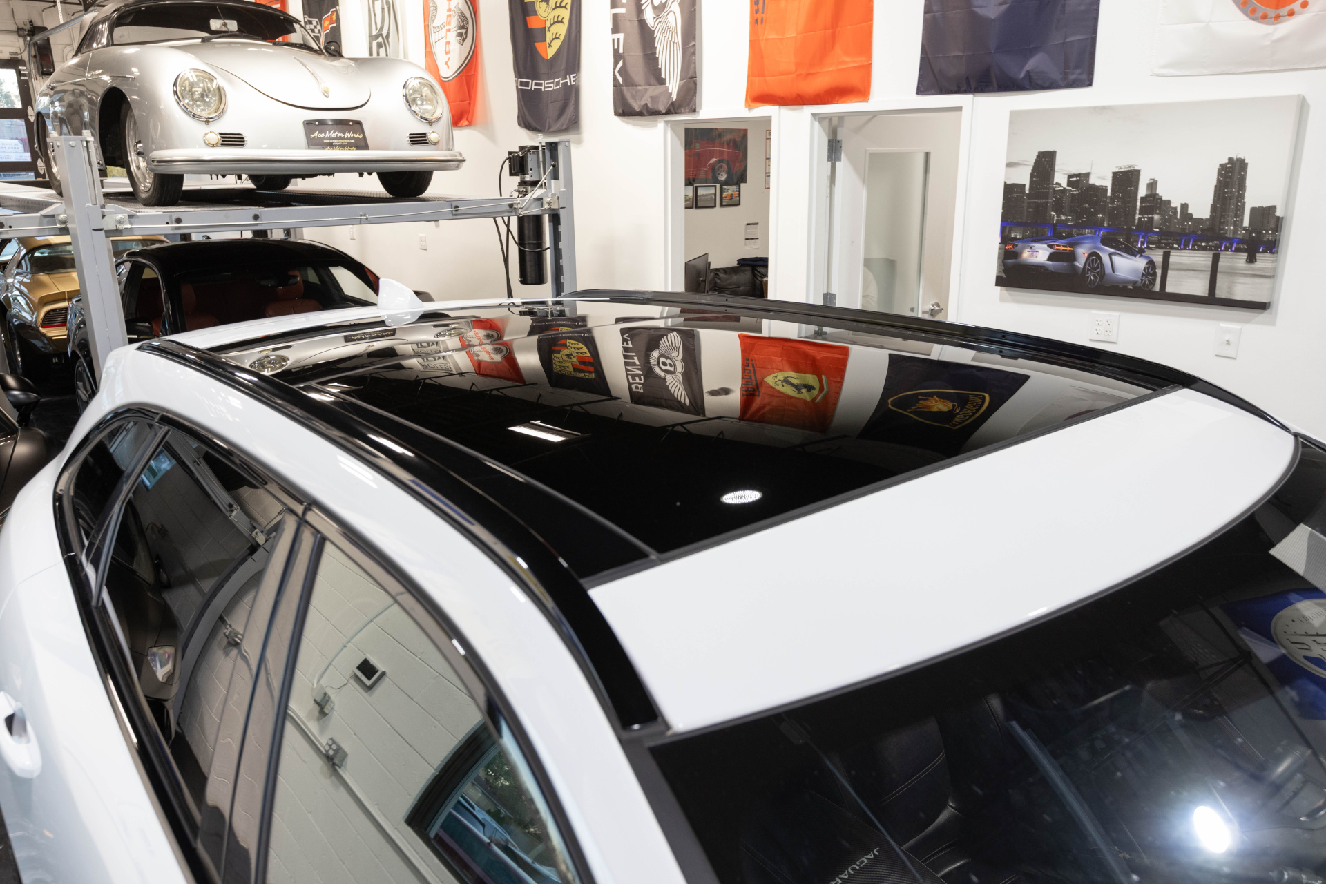 2018 JAGUAR F-PACE - Image 19