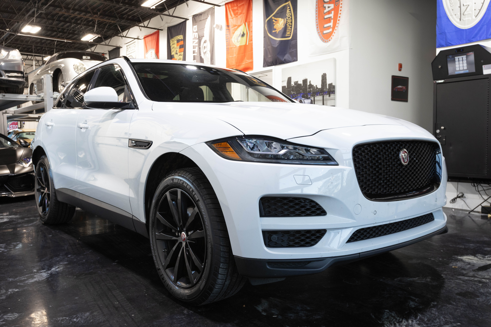 2018 JAGUAR F-PACE - Image 22