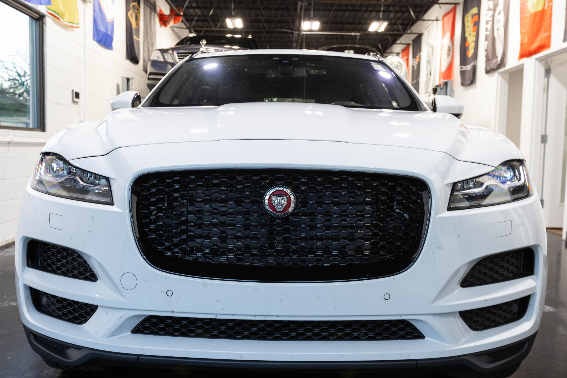 2018 JAGUAR F-PACE - Image 24