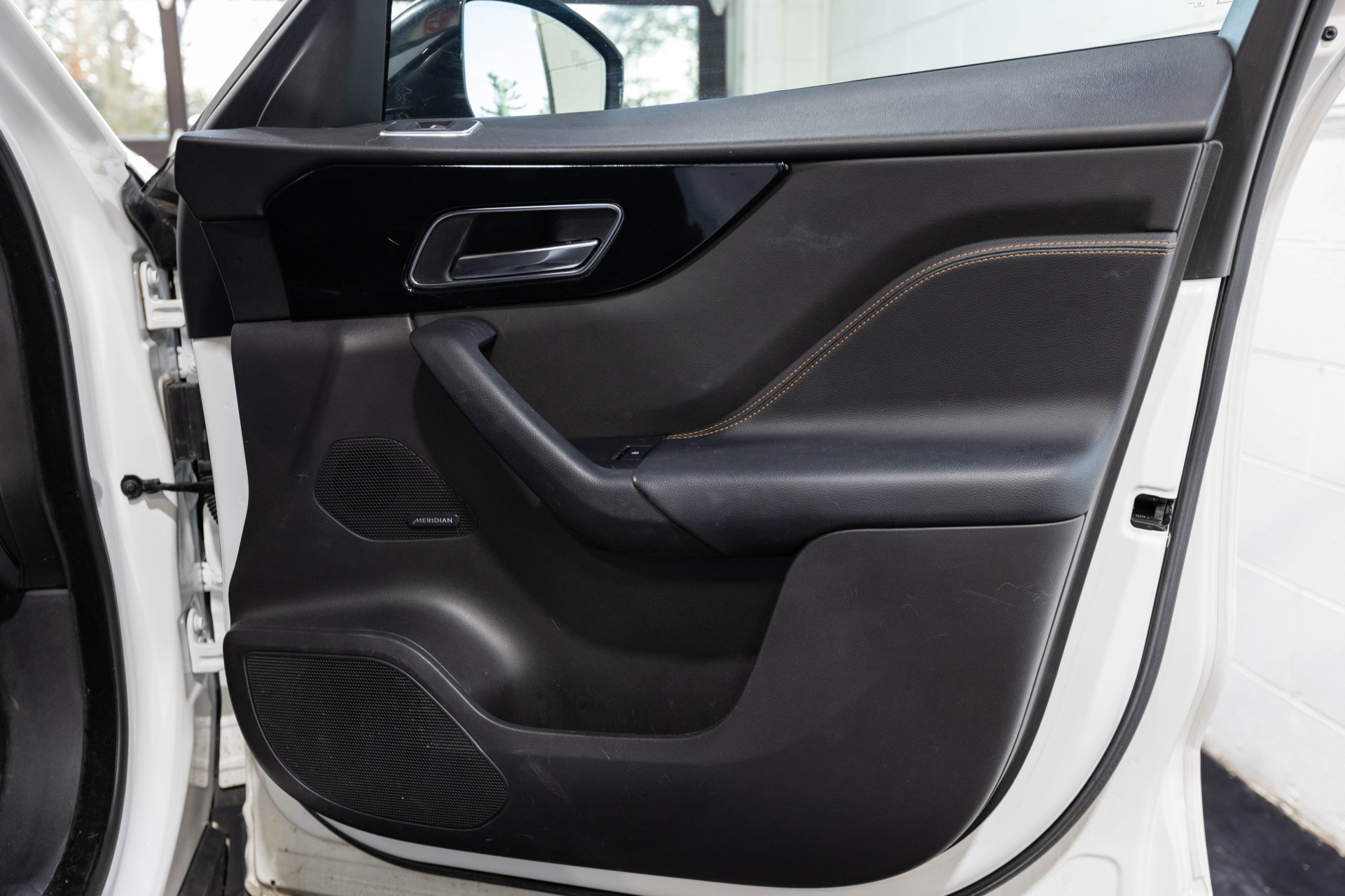 2018 JAGUAR F-PACE - Image 39