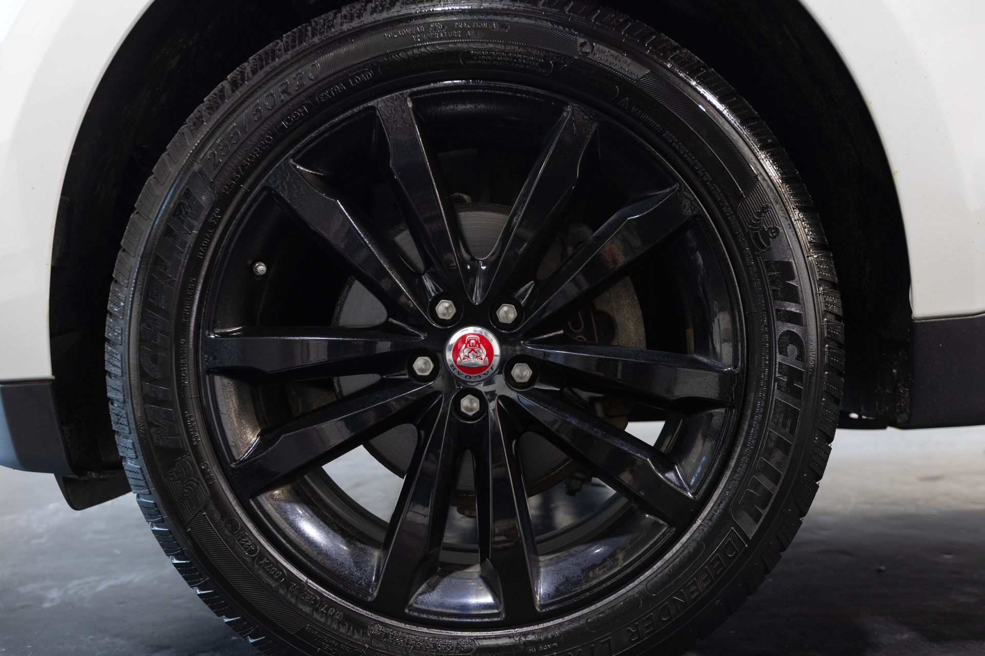 2018 JAGUAR F-PACE - Image 5