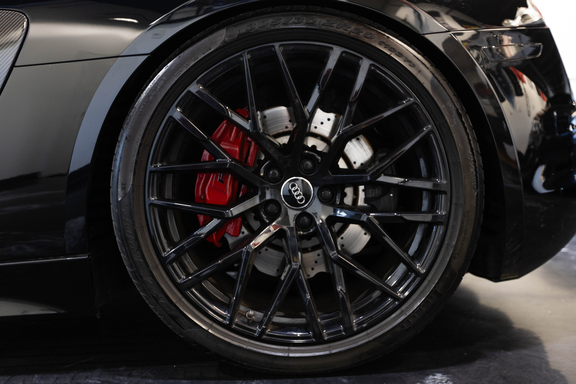 2017 AUDI R8 - Image 12