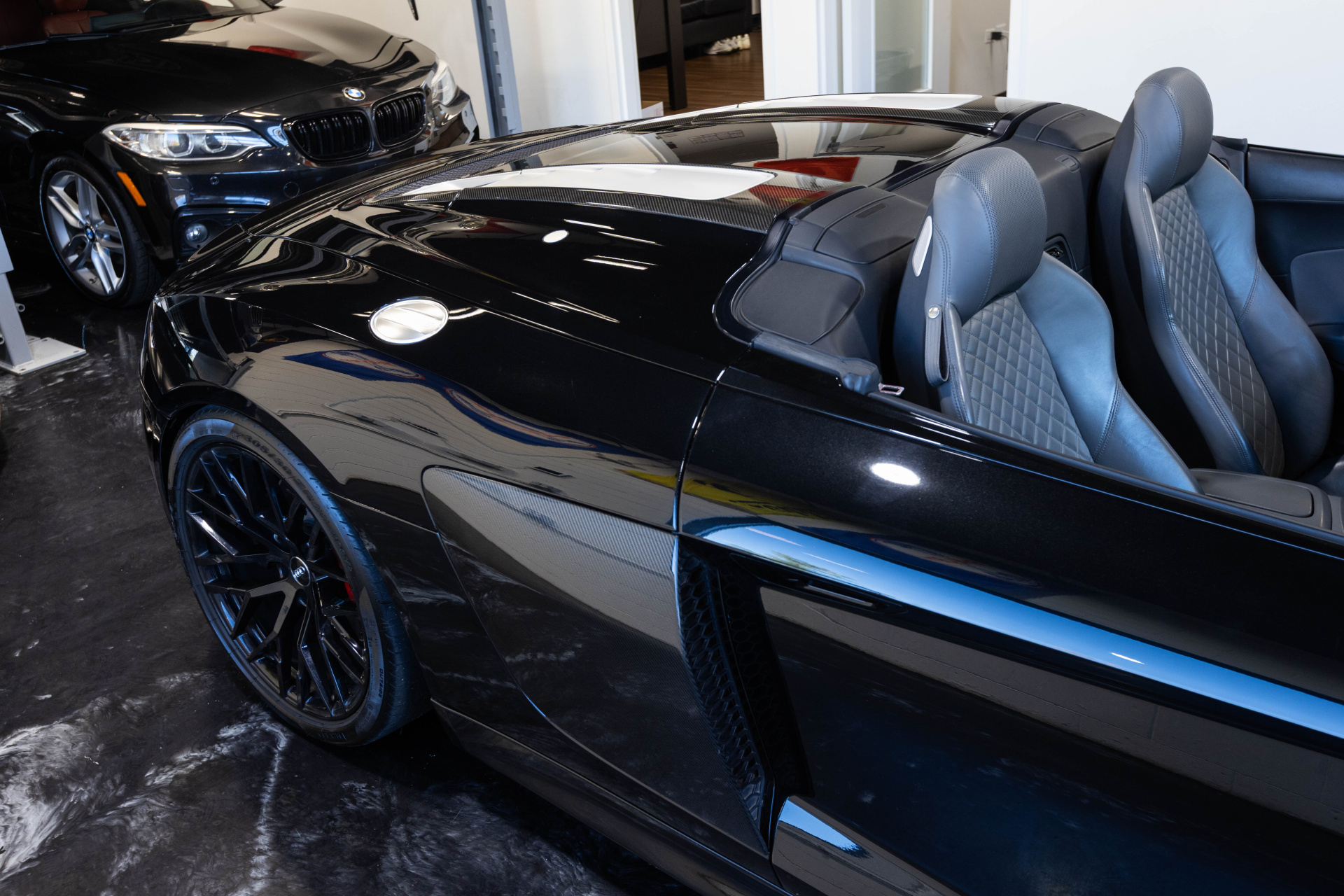 2017 AUDI R8 - Image 28