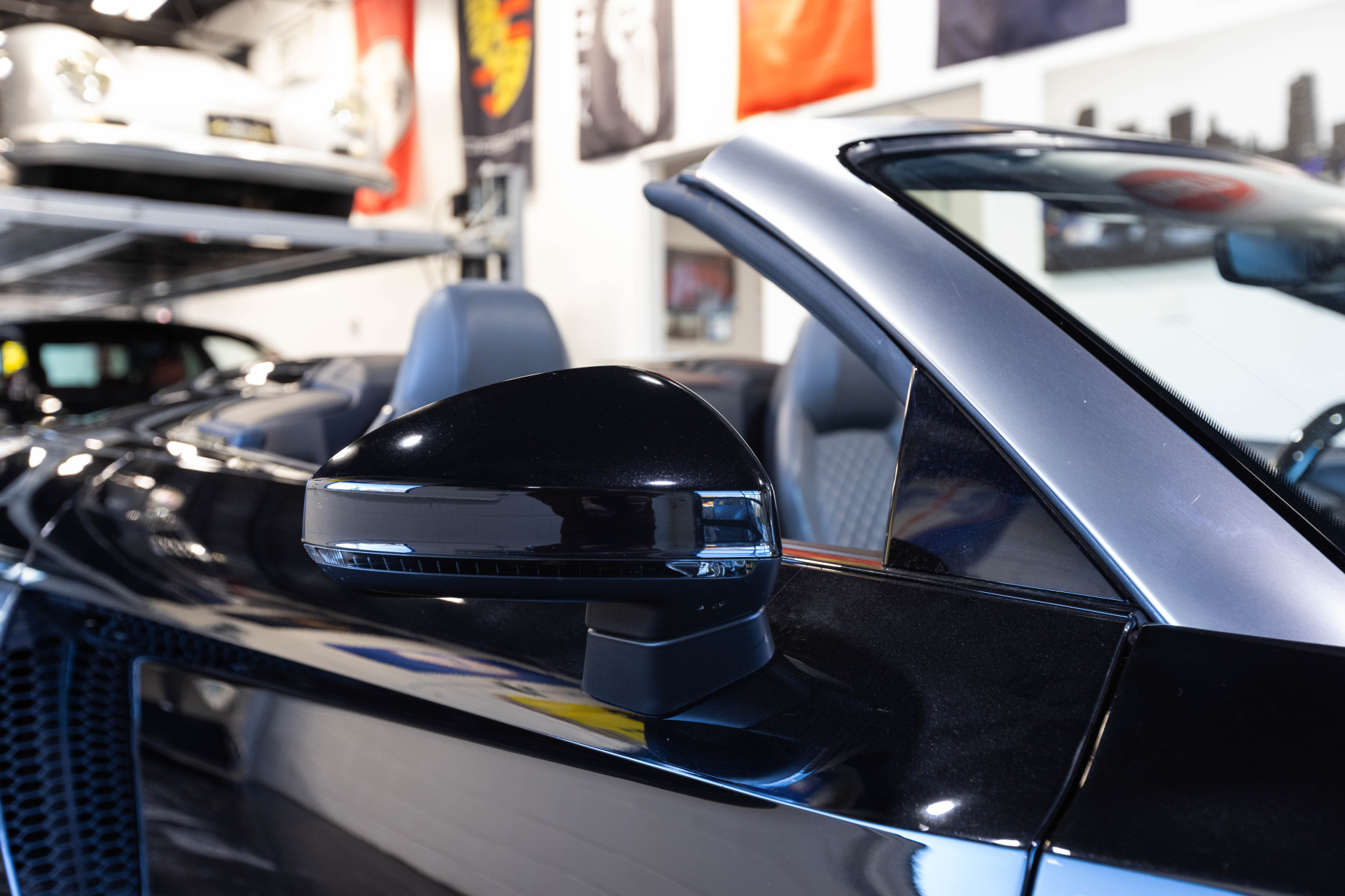 2017 AUDI R8 - Image 34