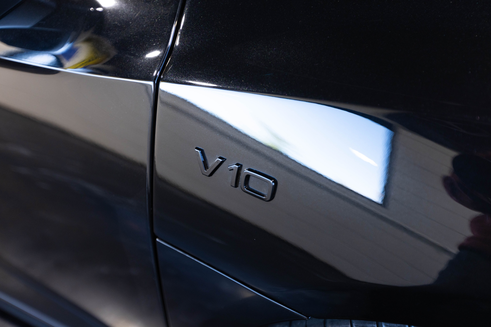 2017 AUDI R8 - Image 35