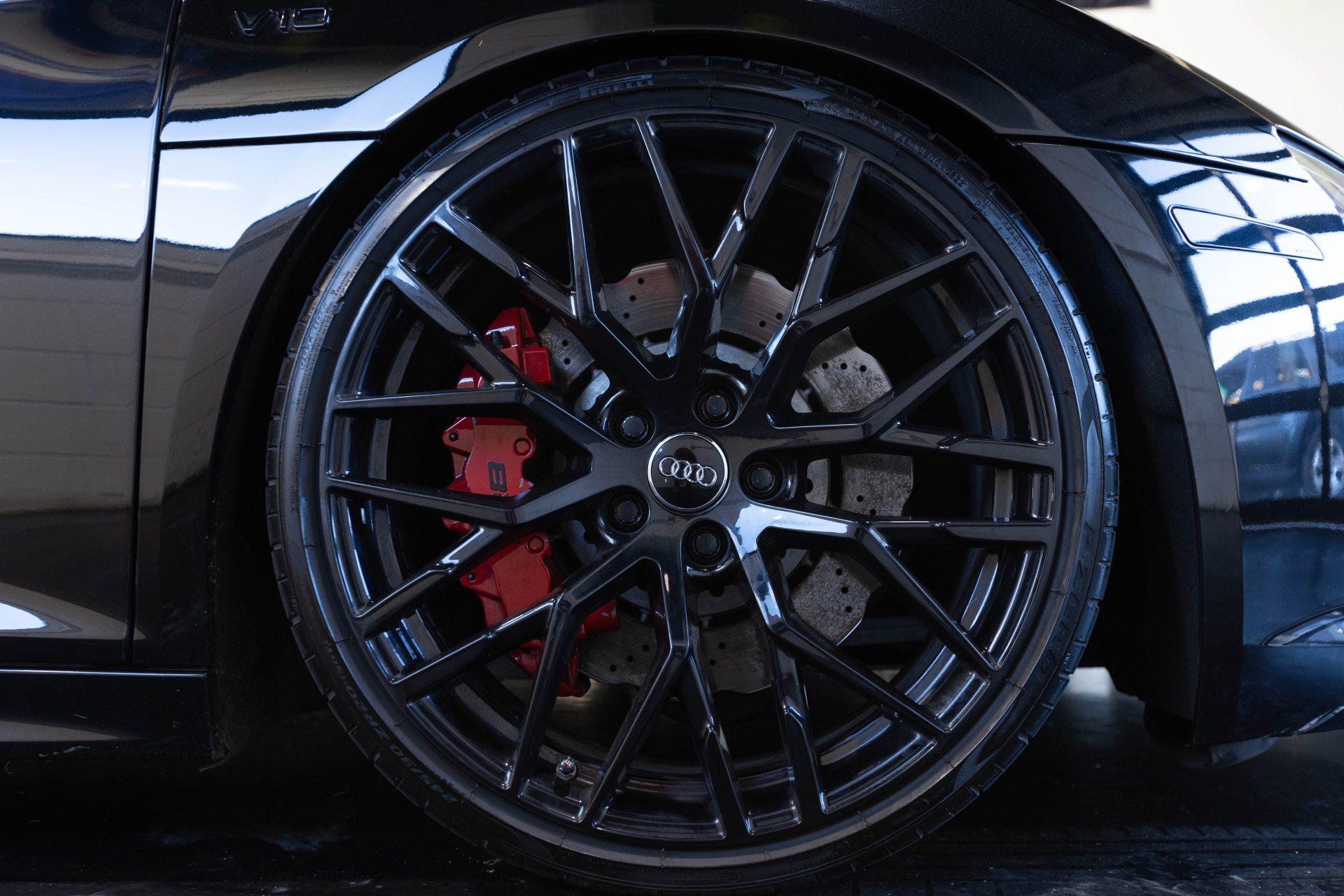 2017 AUDI R8 - Image 36