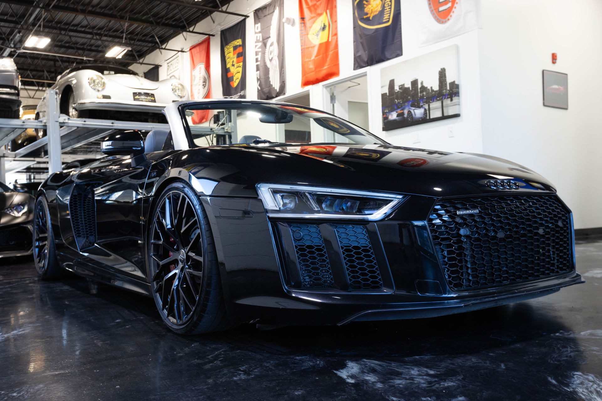 2017 AUDI R8 - Image 37