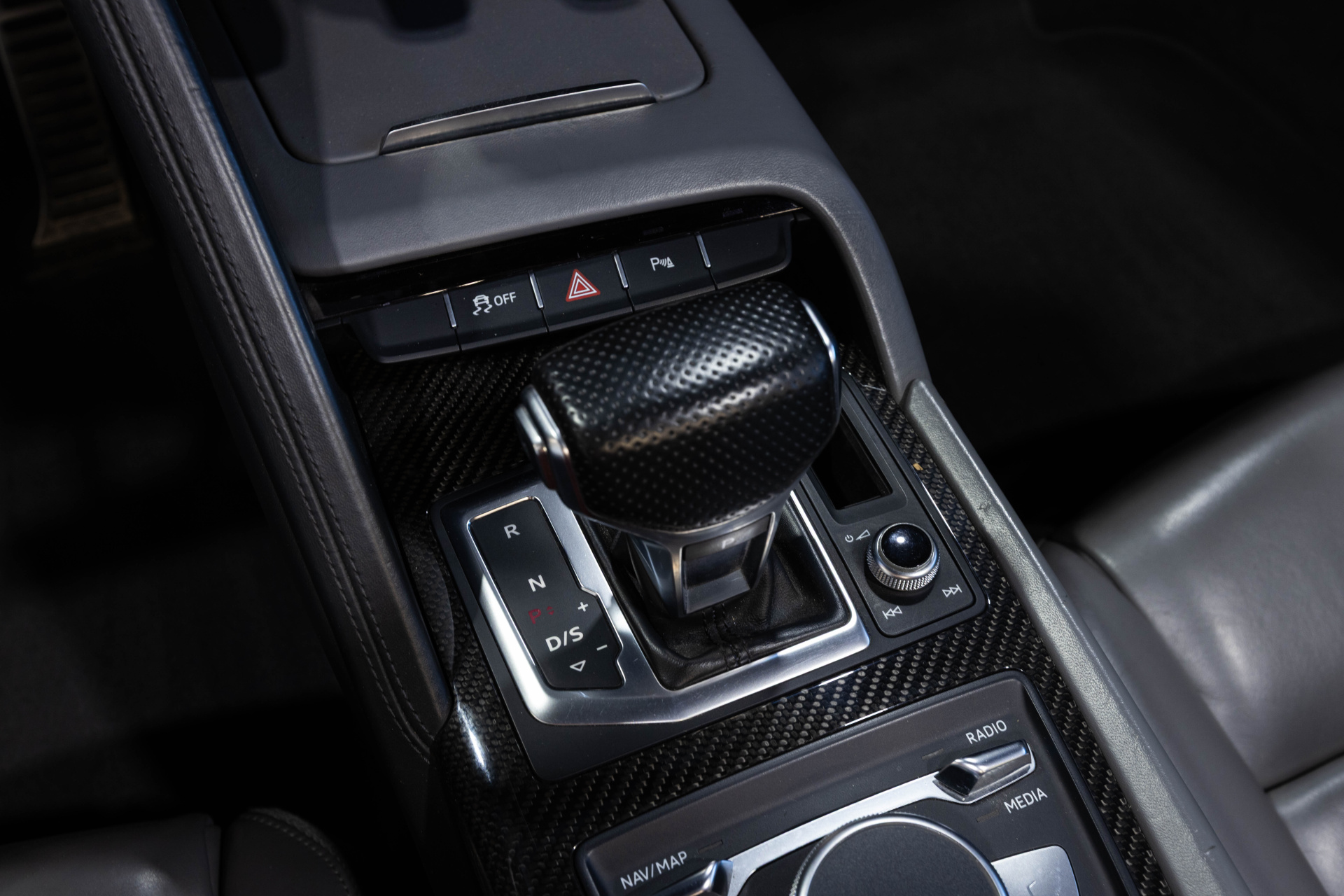 2017 AUDI R8 - Image 67