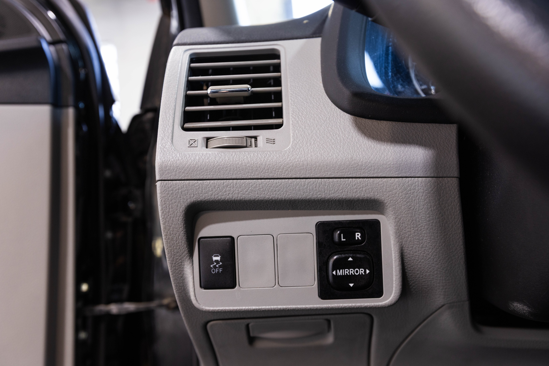 2013 TOYOTA COROLLA - Image 27