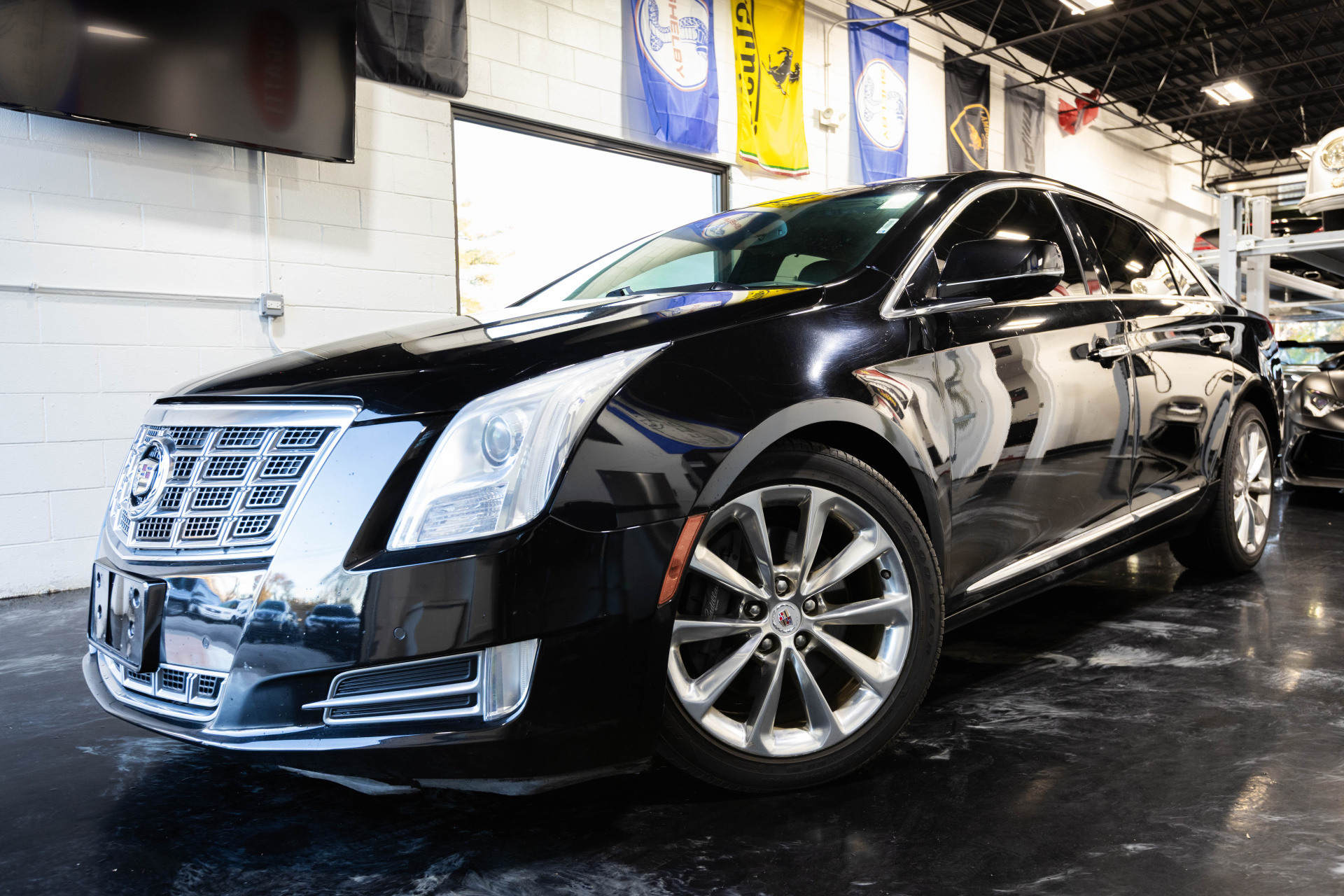 2013 CADILLAC XTS - Image 1