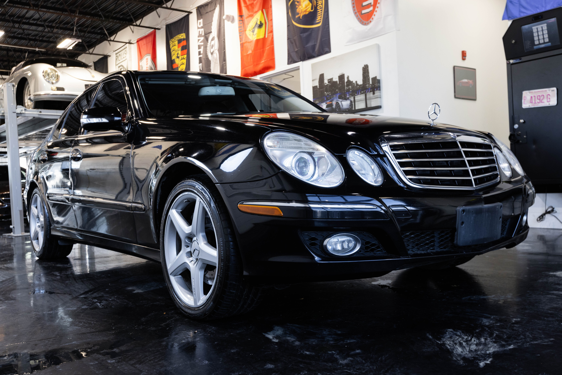 2009 MERCEDES-BENZ E-CLASS - Image 22
