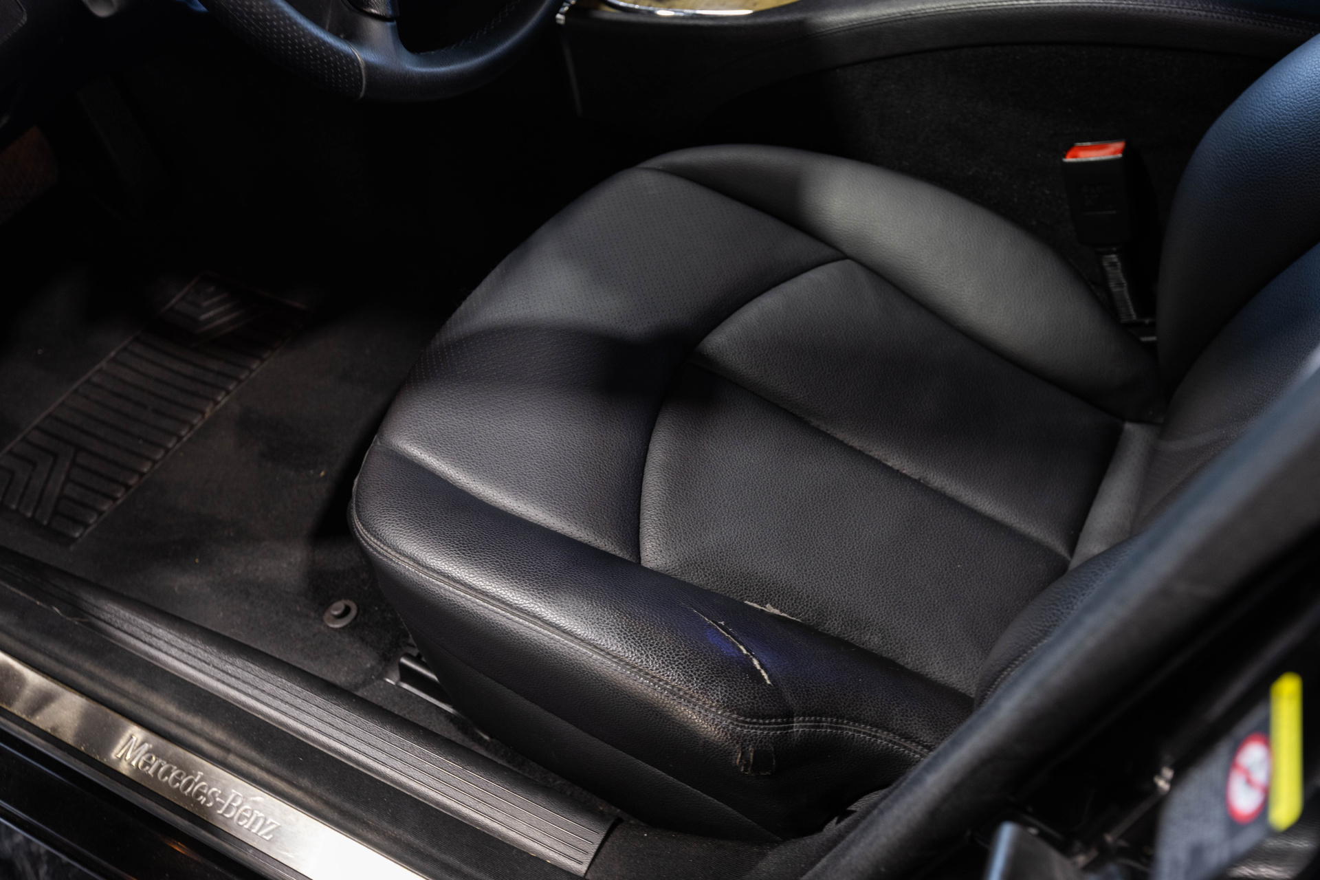 2009 MERCEDES-BENZ E-CLASS - Image 26