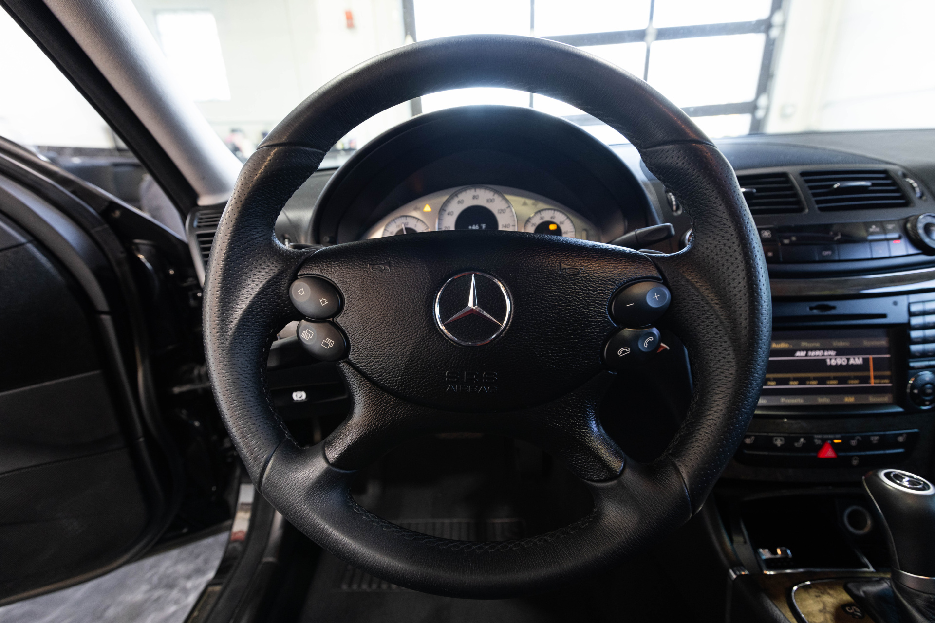 2009 MERCEDES-BENZ E-CLASS - Image 33