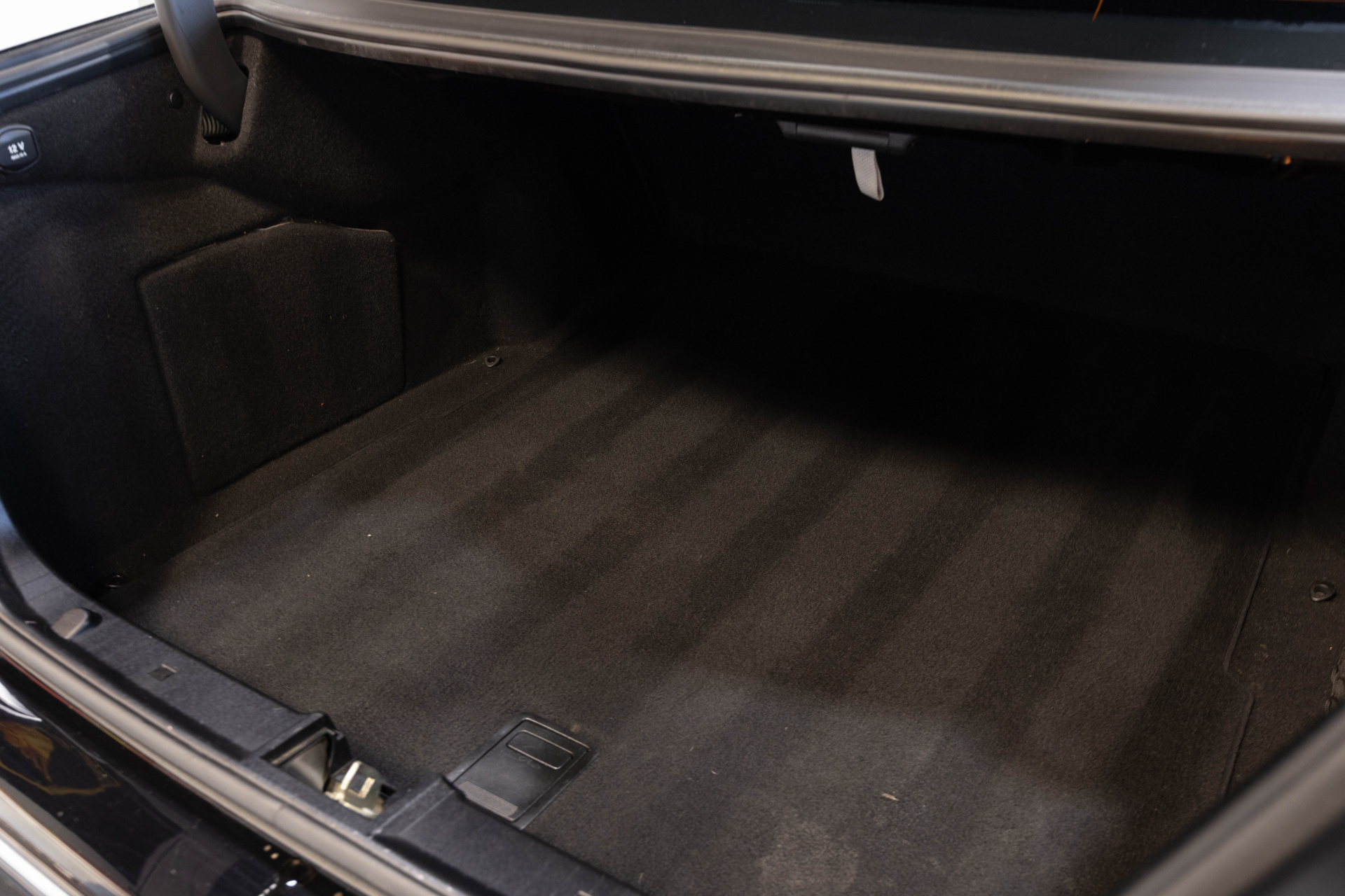 2009 MERCEDES-BENZ E-CLASS - Image 46