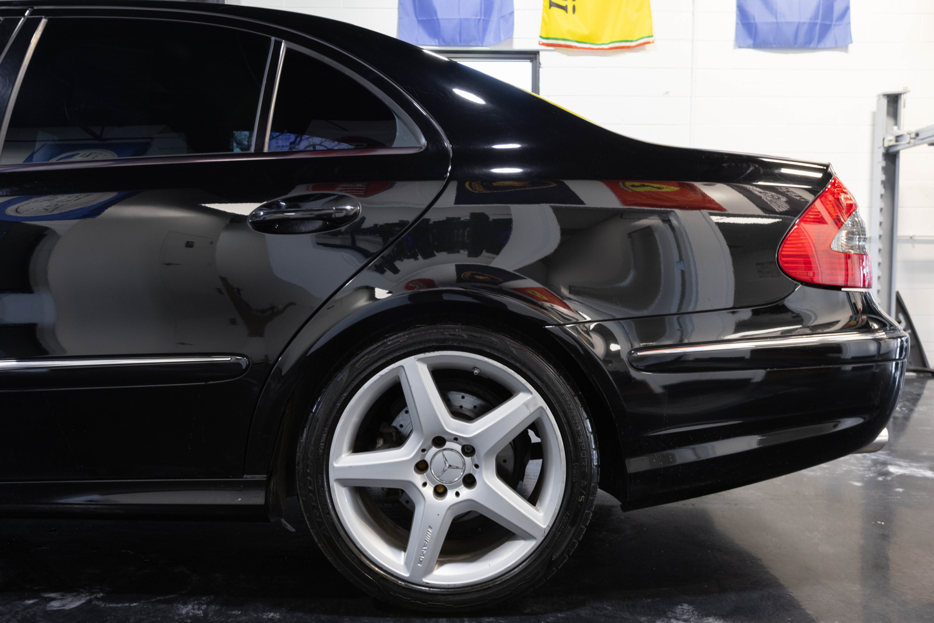 2009 MERCEDES-BENZ E-CLASS - Image 8