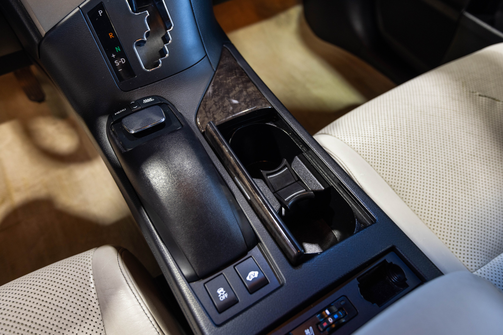 2013 LEXUS RX - Image 38