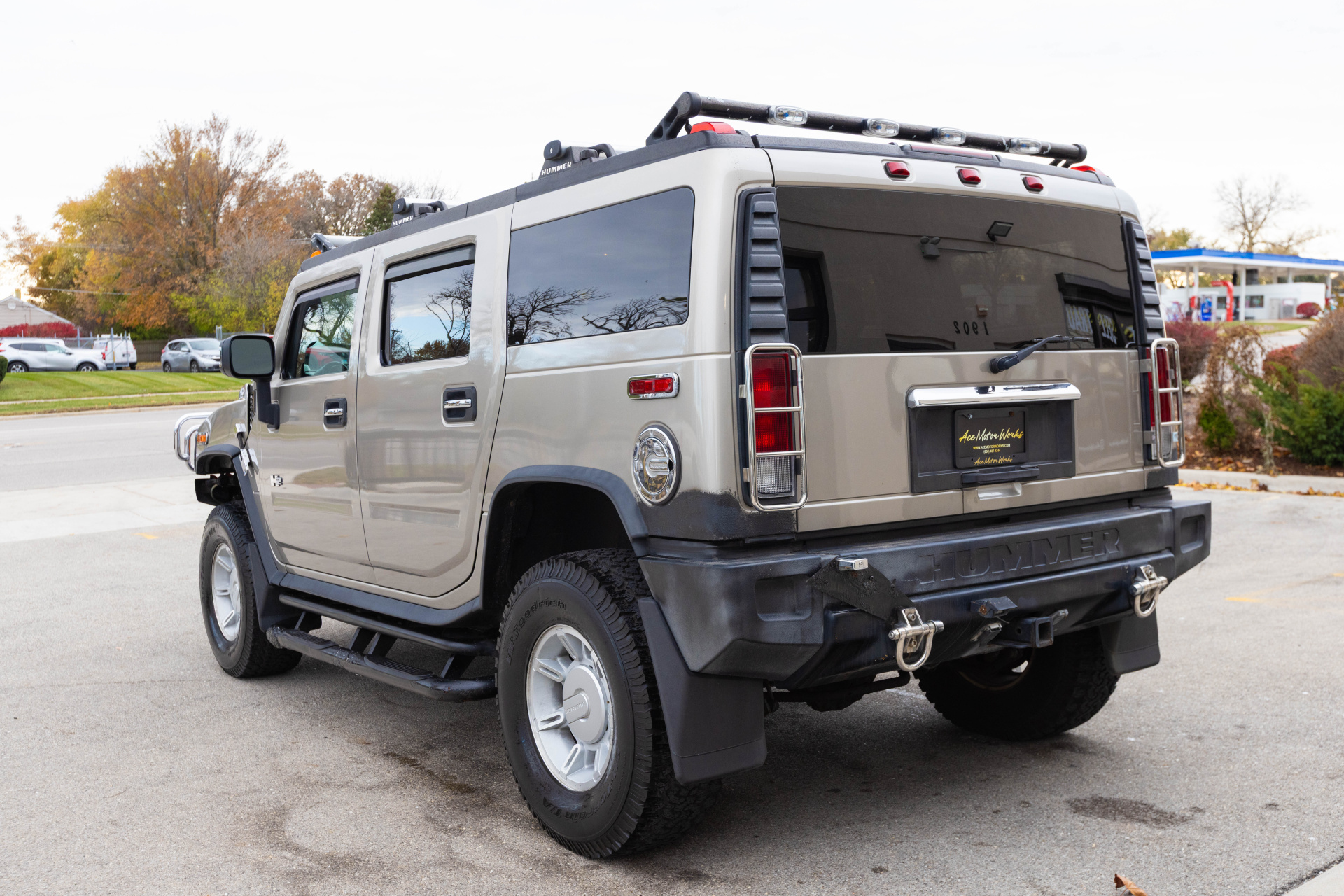 2005 HUMMER H2 - Image 12