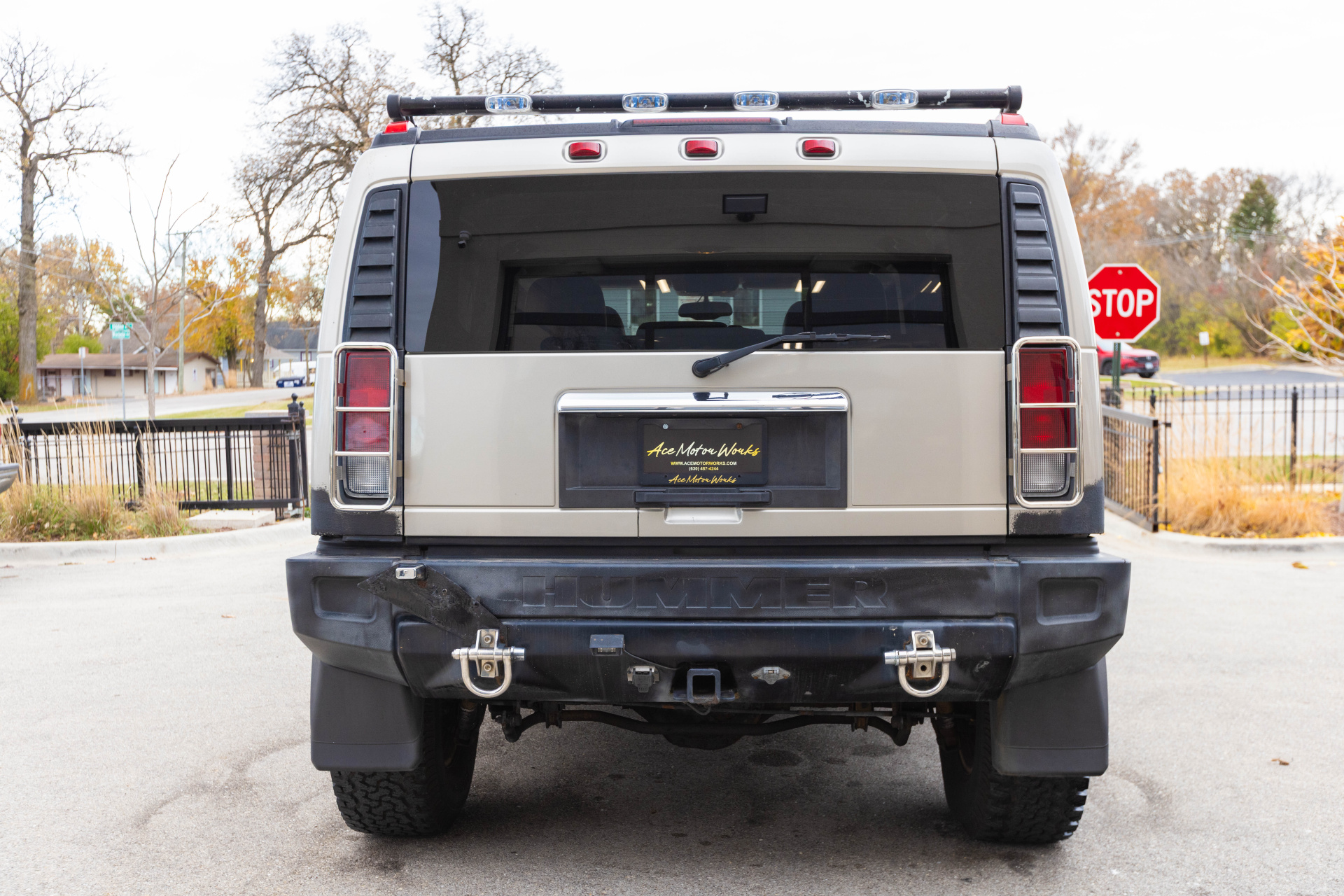 2005 HUMMER H2 - Image 13