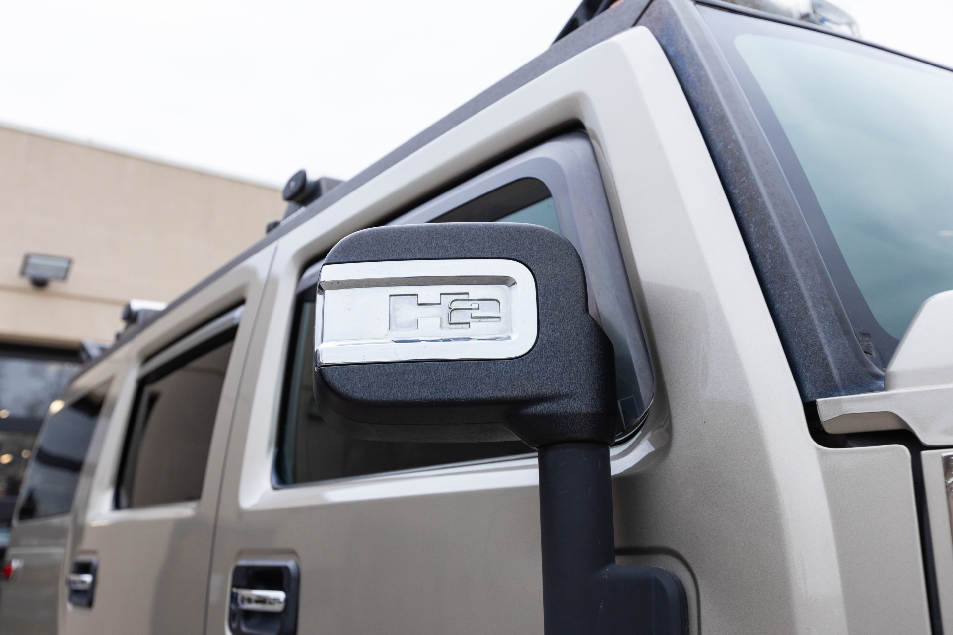 2005 HUMMER H2 - Image 19