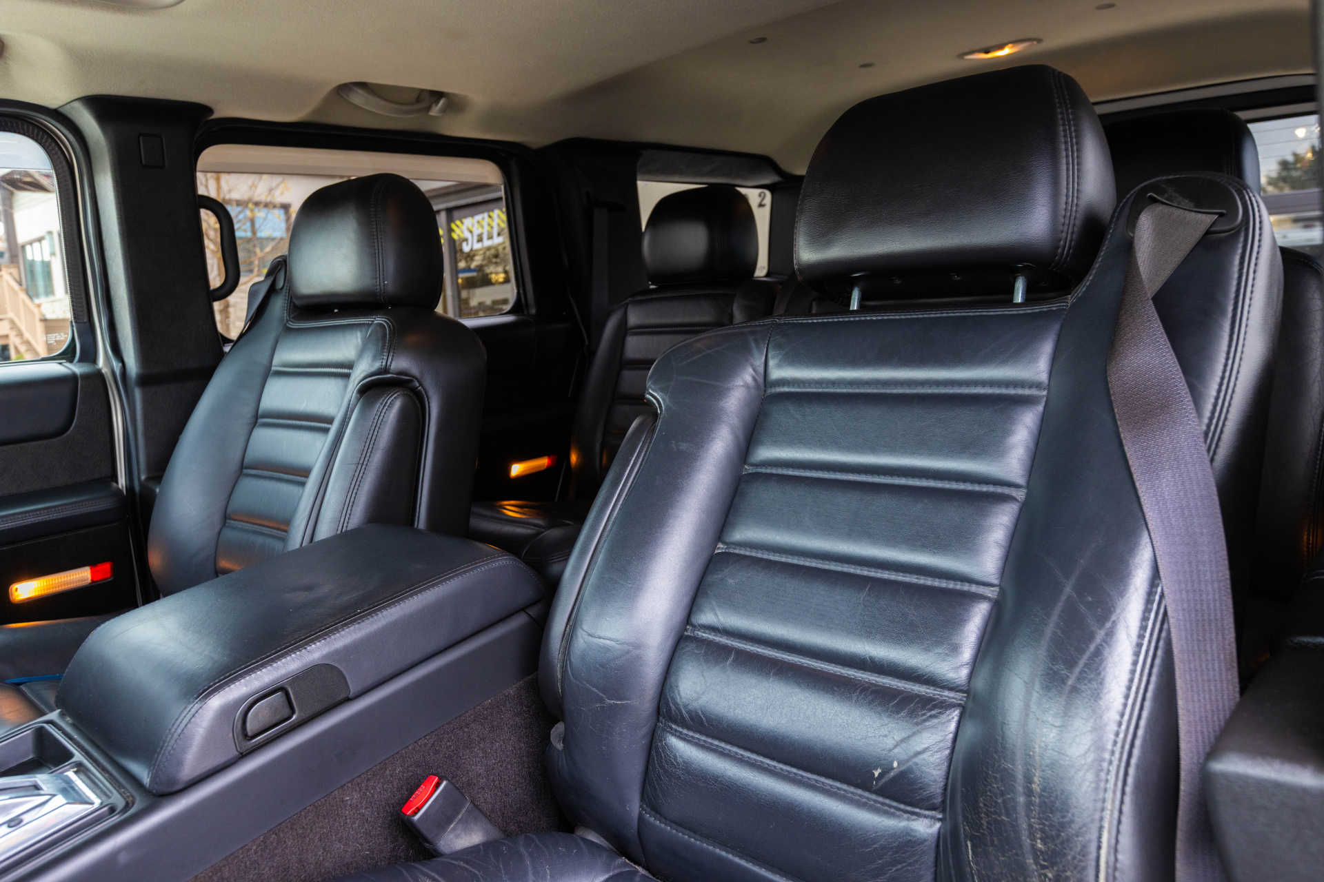 2005 HUMMER H2 - Image 26