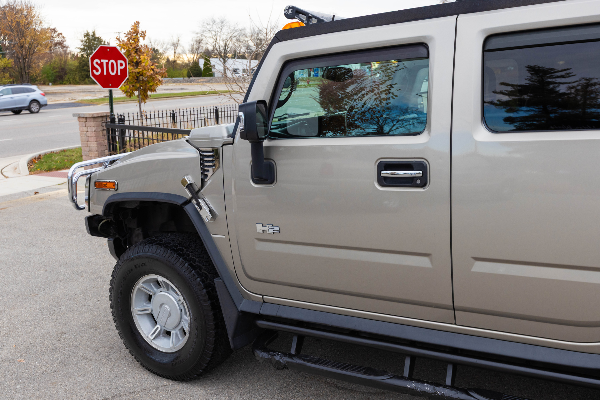 2005 HUMMER H2 - Image 4